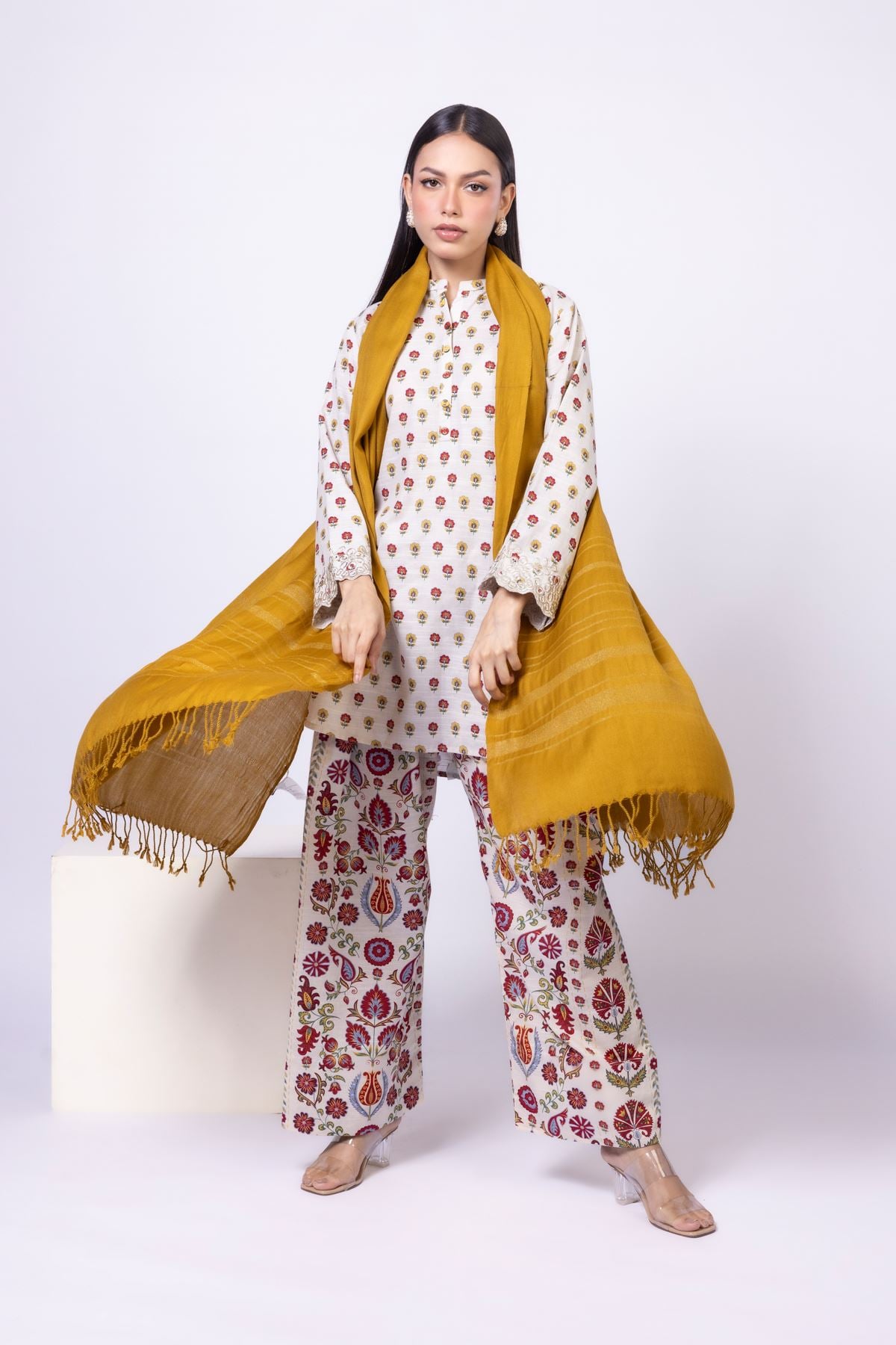 Embroidered Khaddar Kurta - 25-10-11E6-07TA-VG