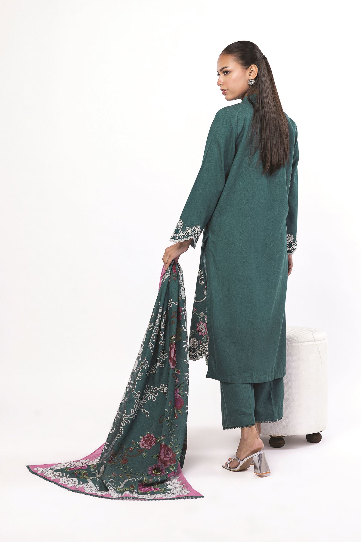 Embroidered Karandi Tailored 3 Piece - MT23AST-VG