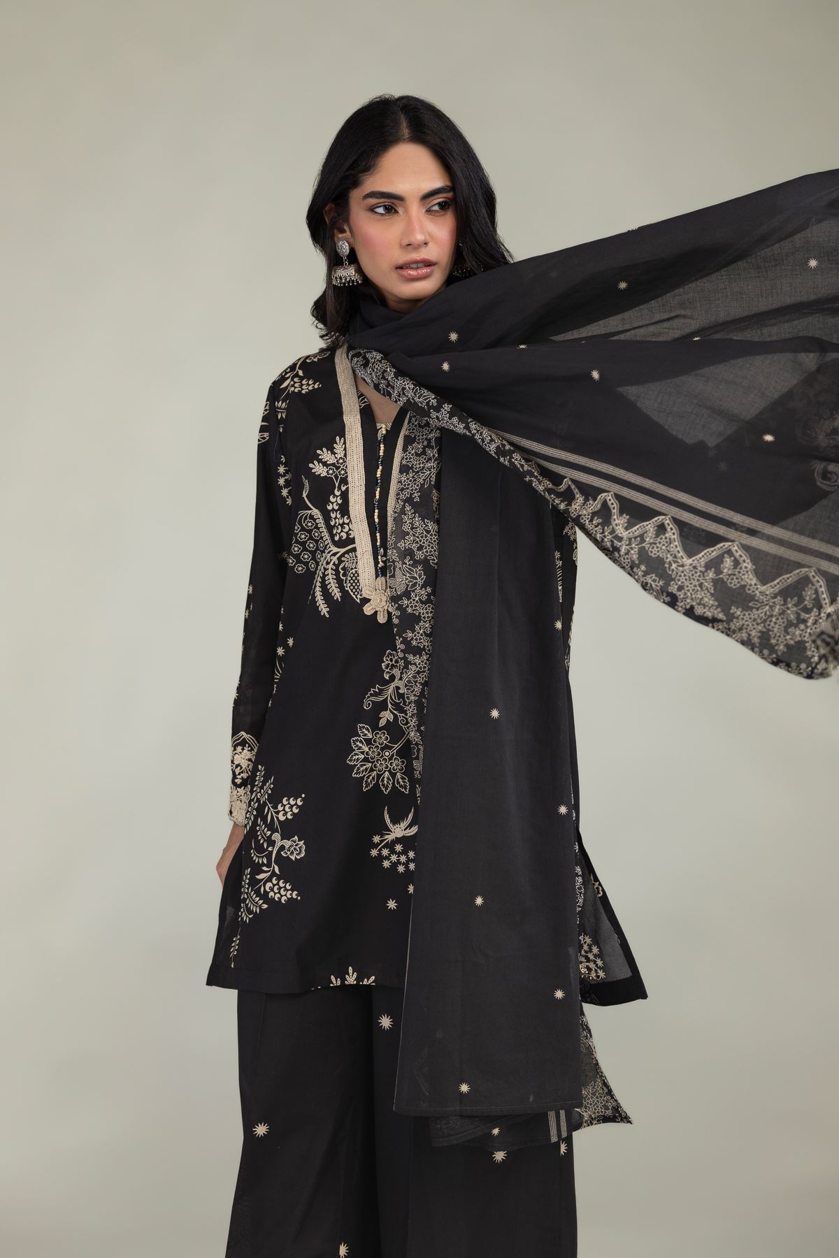 Black Lawn Dupatta