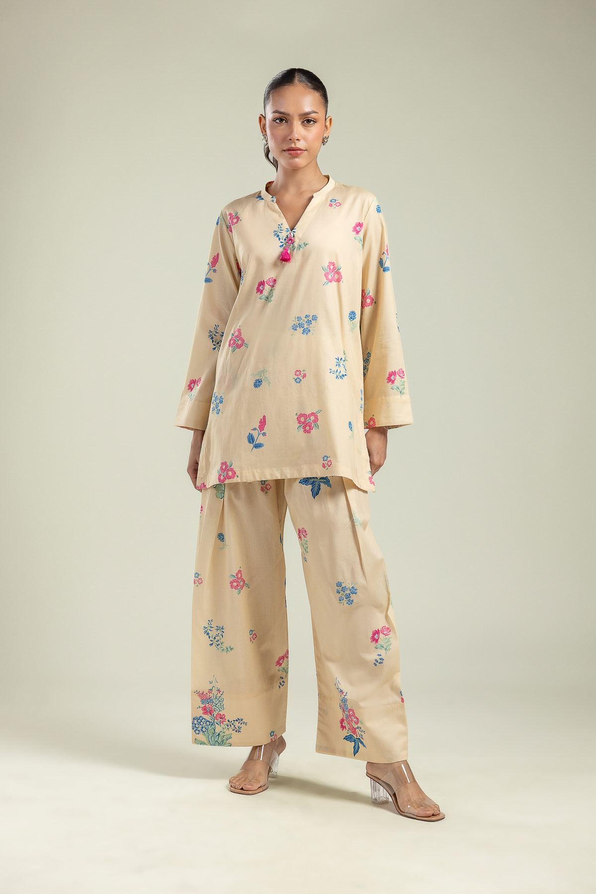 Printed Cambric Floral Tassel Kurta - 26-01-2E1-07TA-VG