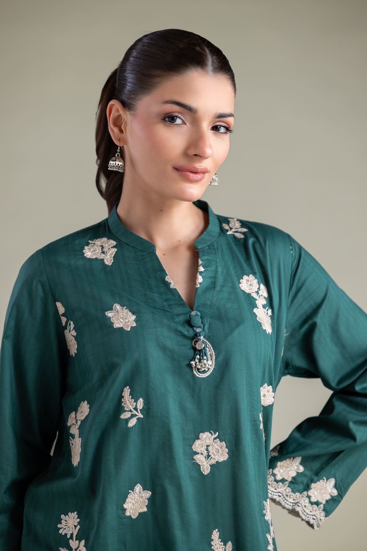 Embroidered Cotton Dobby Floral Tassel Kurta - 25-00-X2-08TB-VG