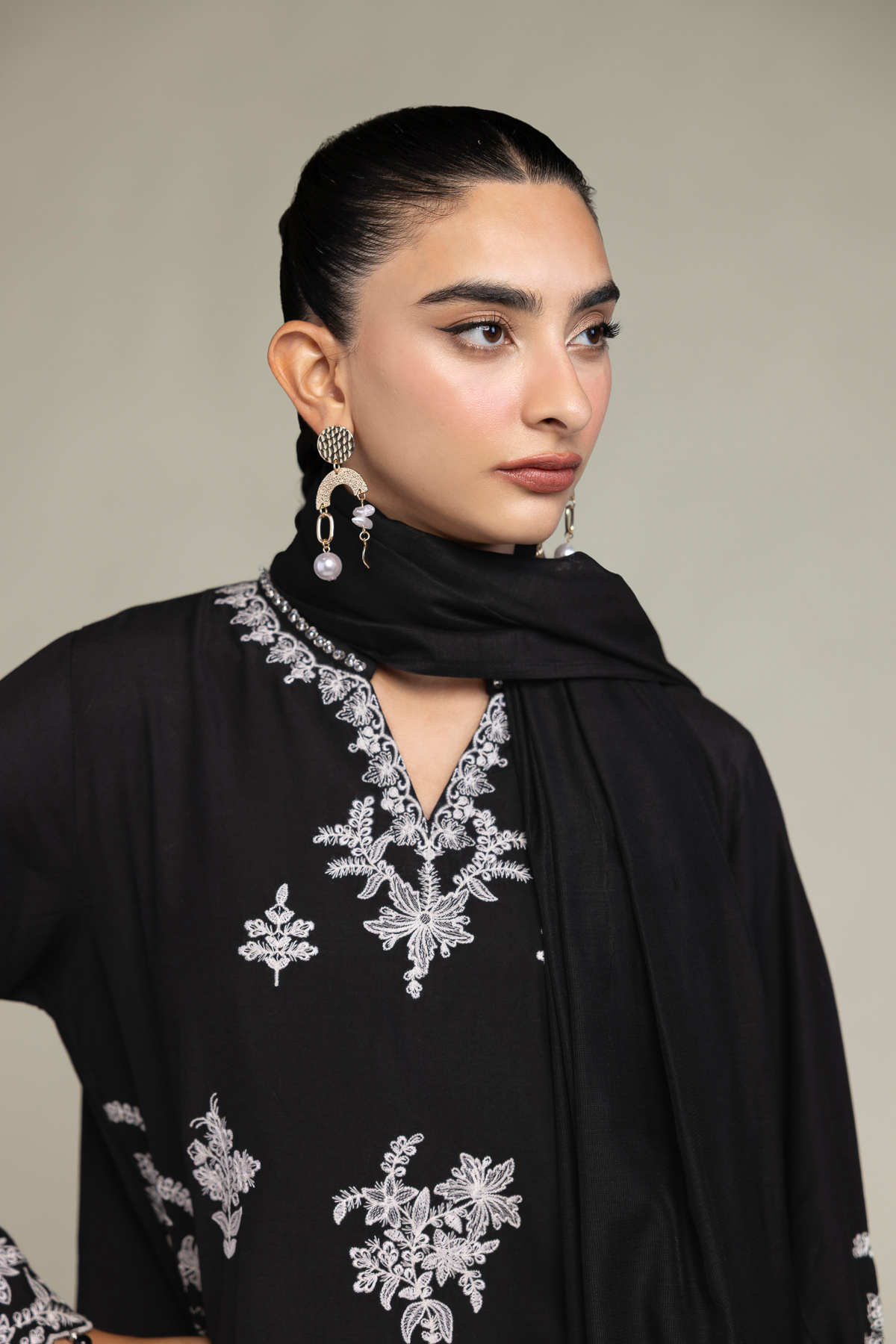 Cotton Net Cotton Black Dupatta - 2-26-303-B-F1-VG