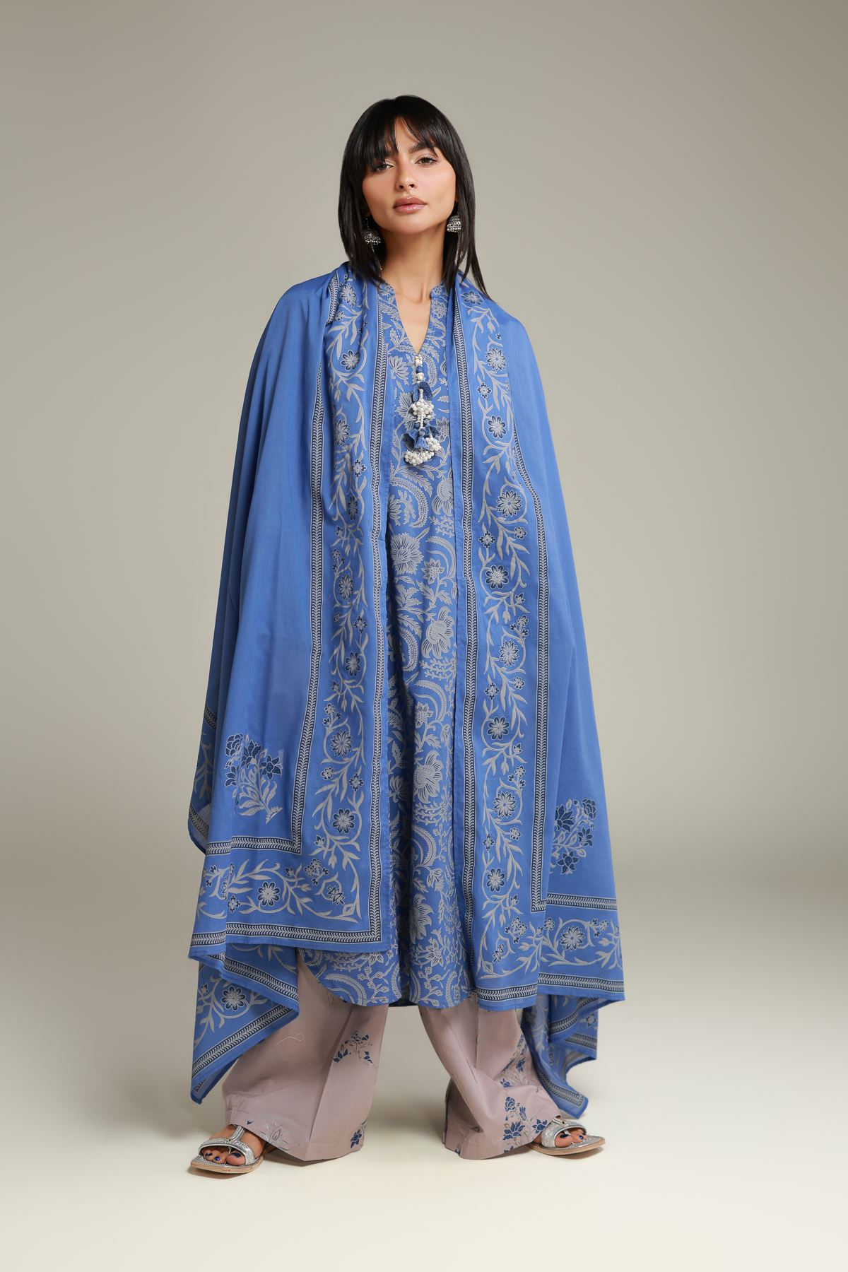 Printed Lawn Floral Blue Dupatta - 26-02-1E13-03TA-VG
