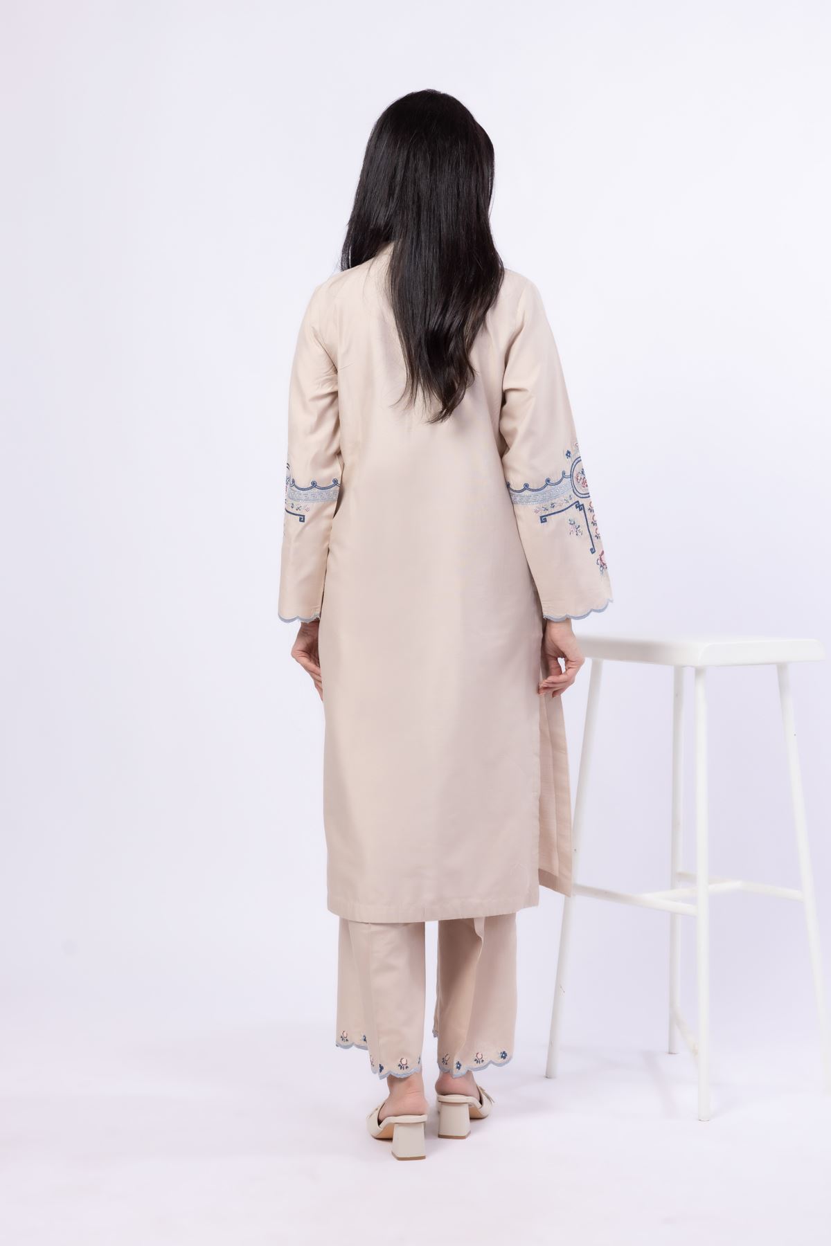 Embroidered Raw Silk Kurta - 25-08-8E6-02TA-VG