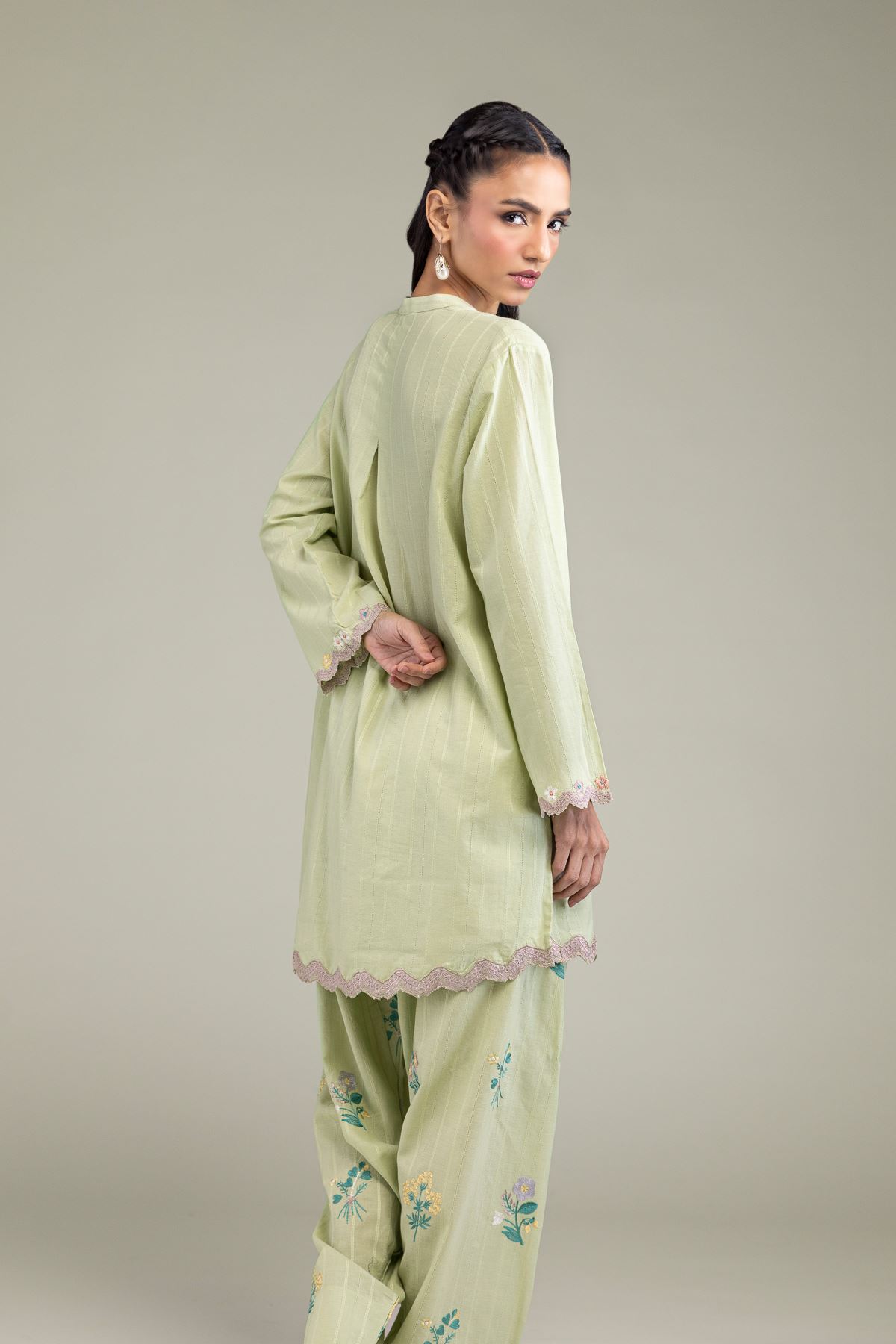 Embroidered Textured Cotton Cotton Band-Collar Kurta - 26-01-2E1-08TA-VG