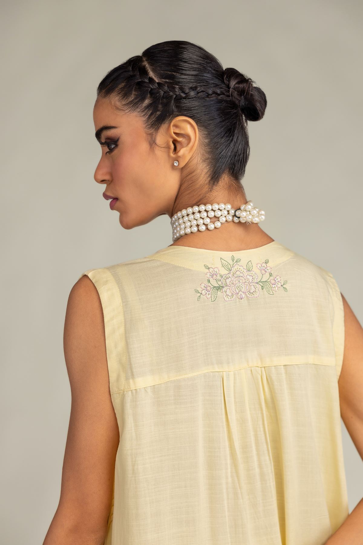 Embroidered Raw Silk Yellow Sleeveless Kurta - 2-26-306-A-D1-VG
