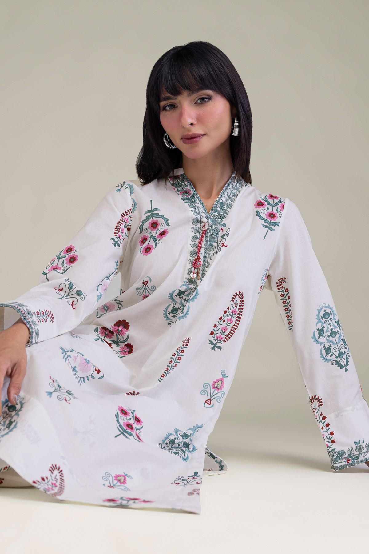 Embroidered Cambric White Cambric Kurta - T-A33-26-206FH1-VG