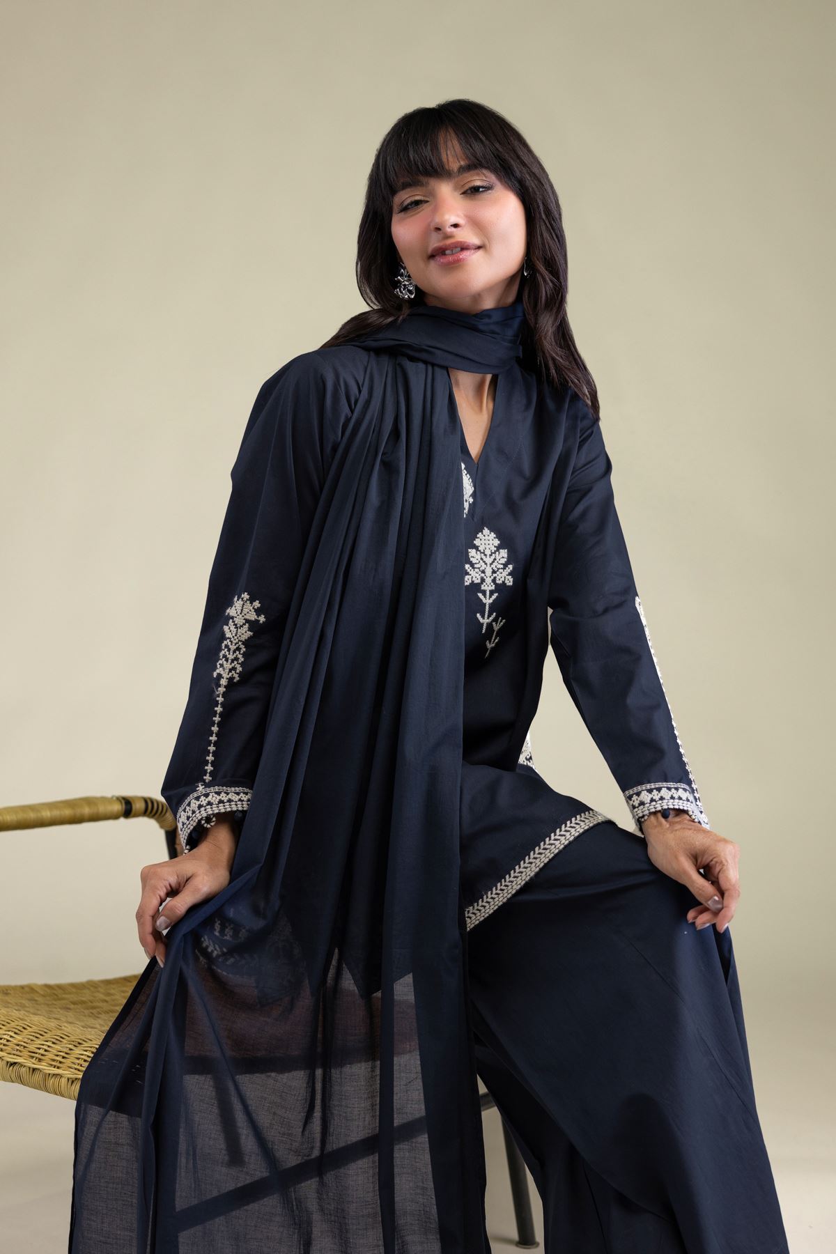 Embroidered Lawn Lawn Threadwork Dupatta - 1-26-231-A-I1-VG