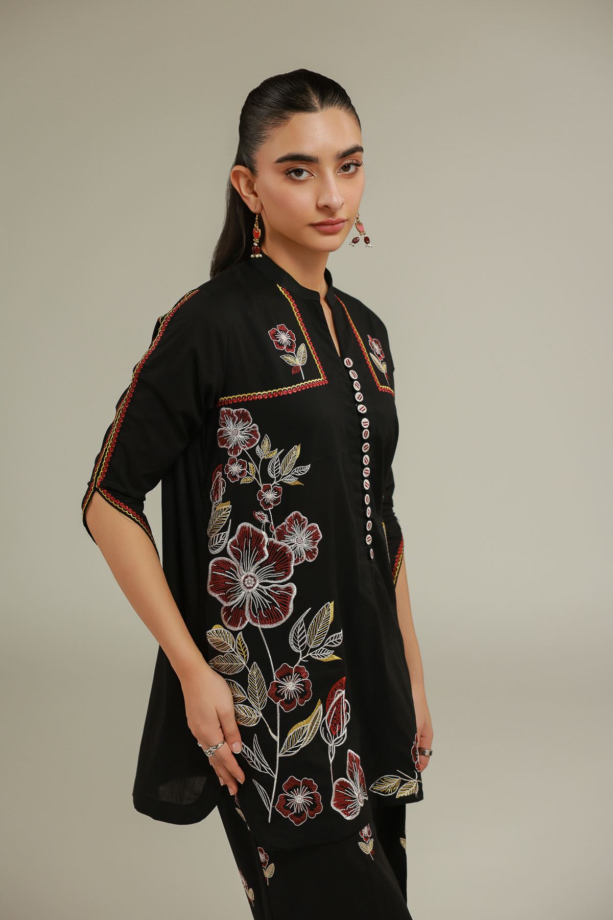 Embroidered Cambric Black Cambric Kurta - 25-00-X2-08TB-VG