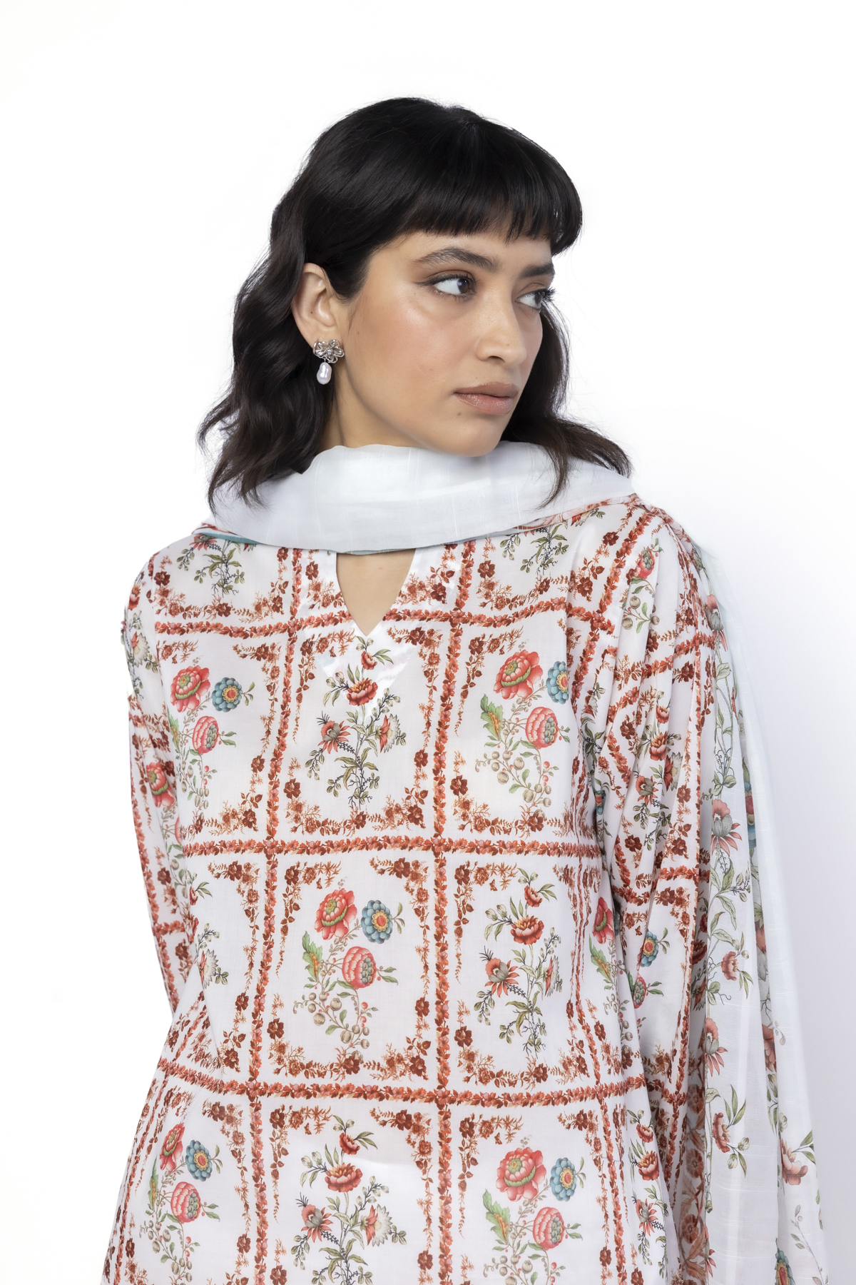 Embroidered Lawn Fabrics 3 Piece - CA02A-VG
