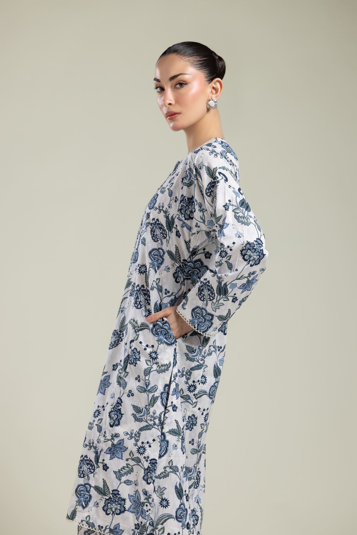 Embroidered Cambric Long Cambric Kurta - T-A112-26-108EI2-VG