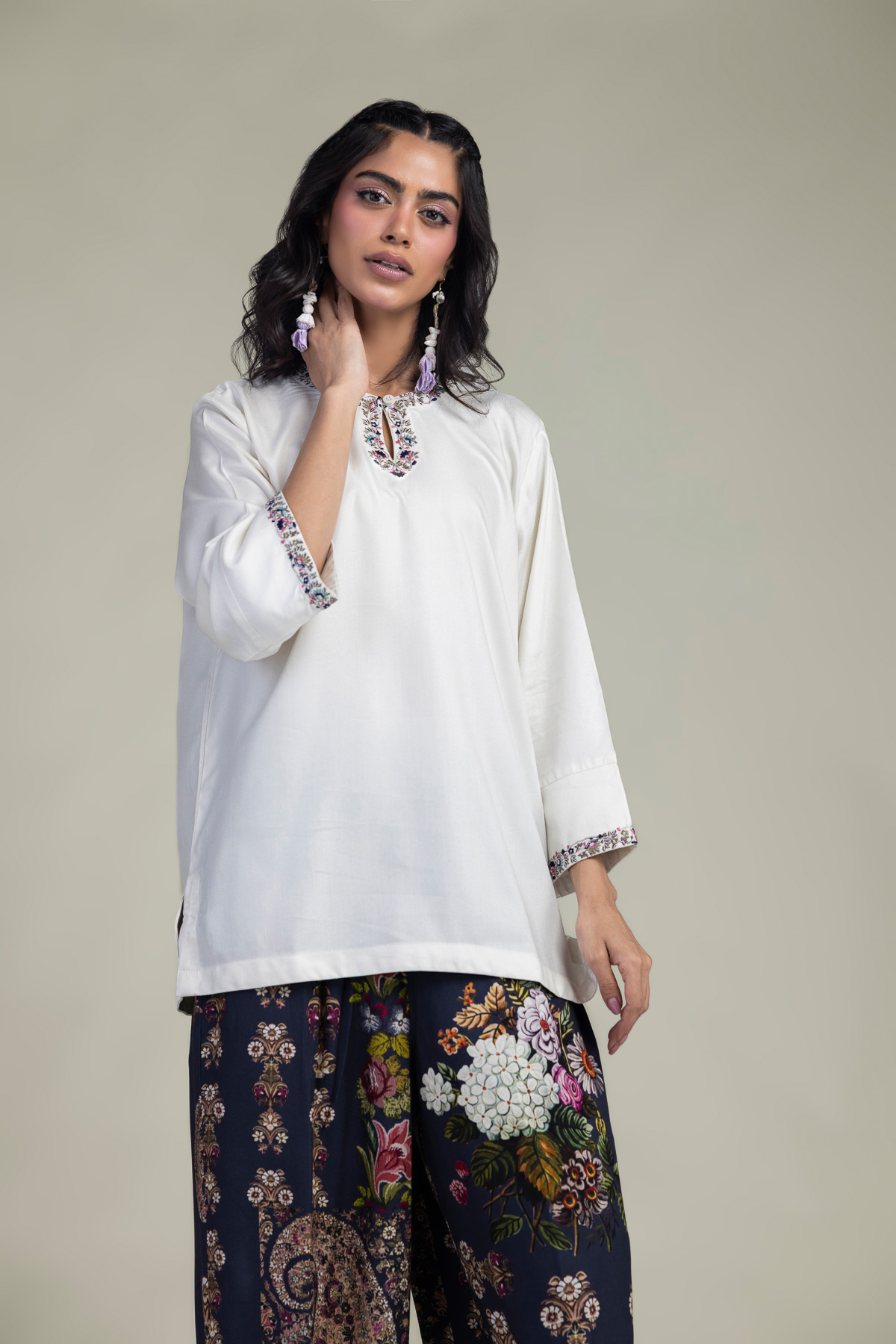 Embroidered Viscose Crepe Solid Viscose Tunic - 6-26-207-B-E1-VG