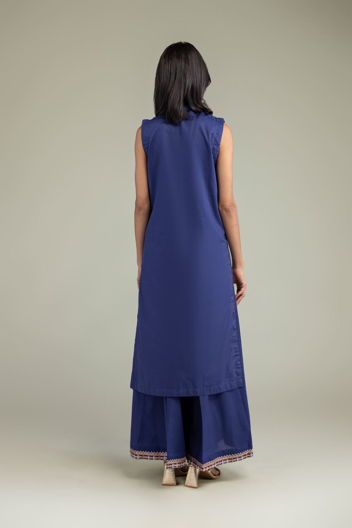 Embroidered Cotton Dobby Floral Sleeveless Kurta - 1-26-229-B-F1-VG
