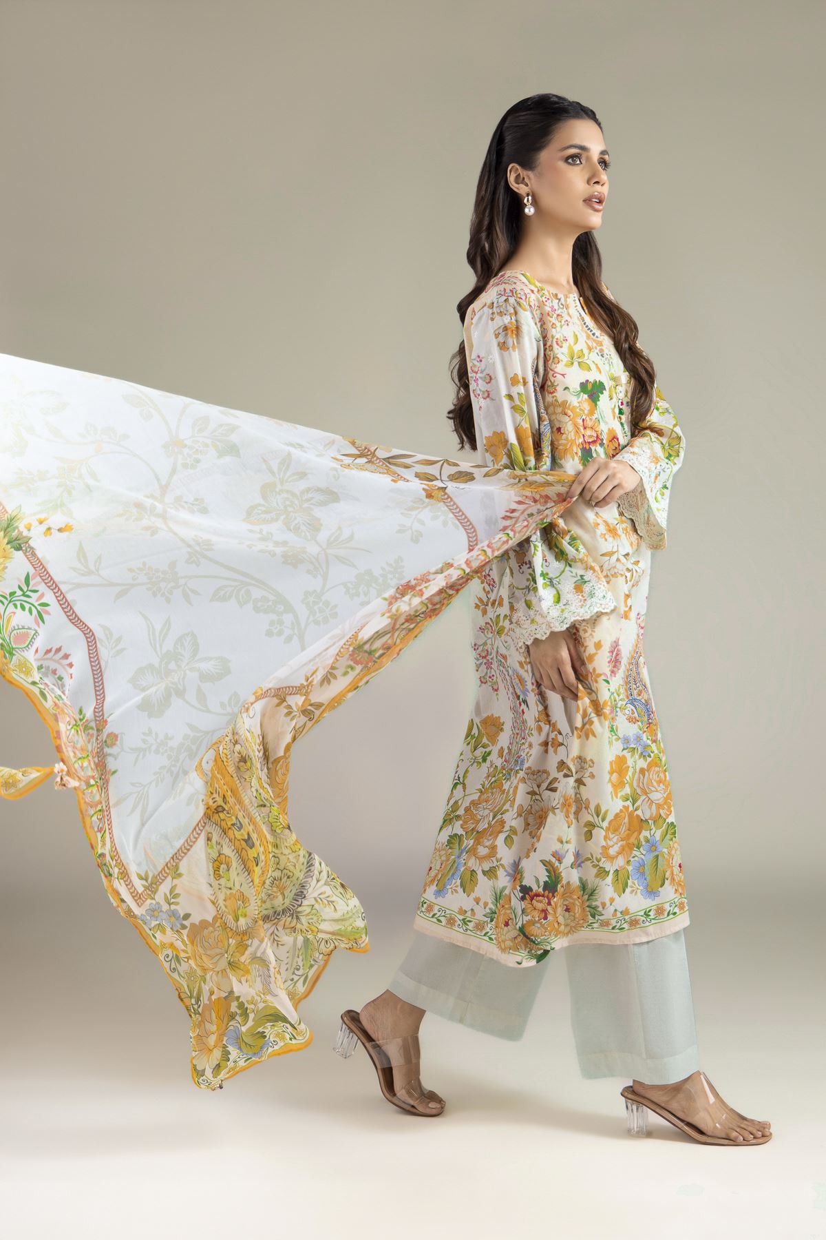 Embroidered Lawn Fabrics 3 Piece - A33-26-202FC1-E-VG