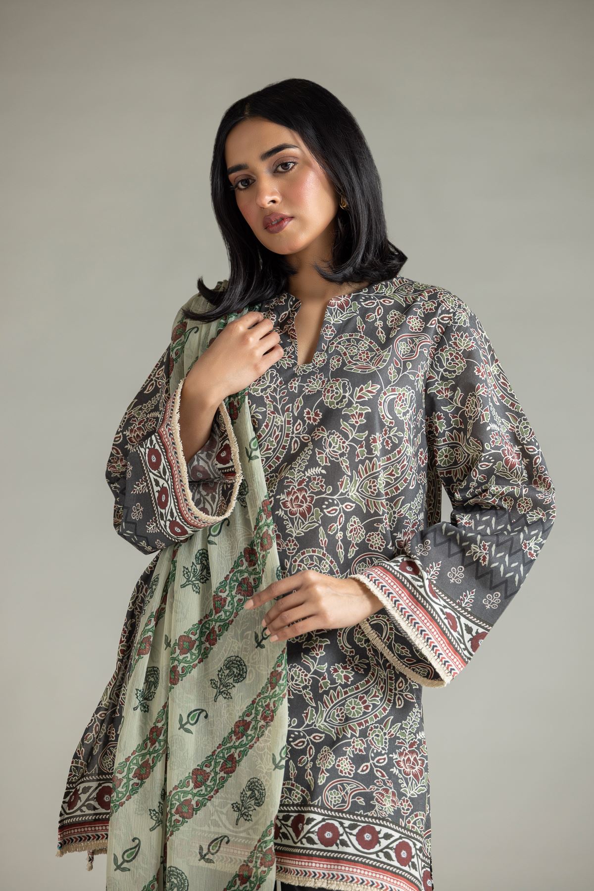 Embroidered Lawn Tailored Lawn Set - T-A22-26-109FJ2-VG
