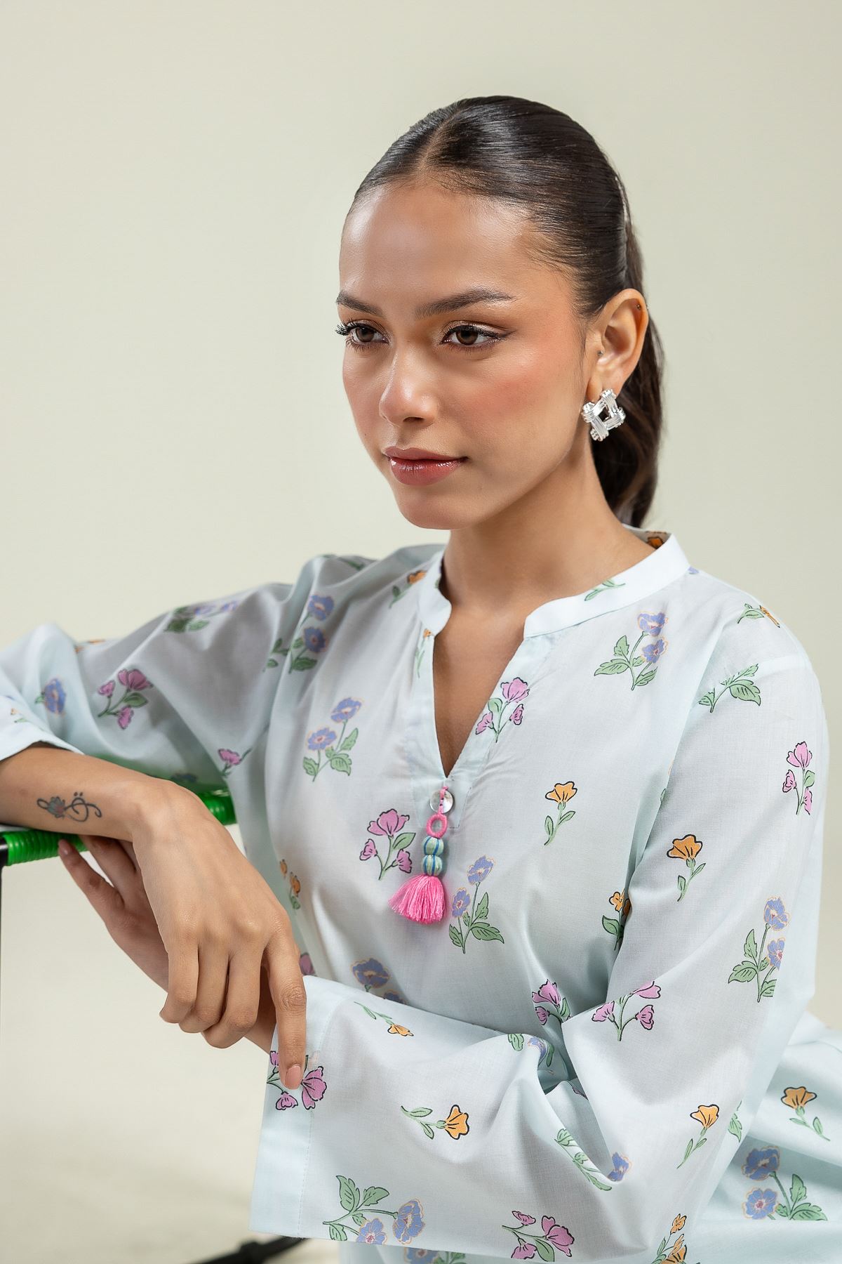 Printed Cambric Floral Cambric Kurta - 1-26-201-A-C-VG