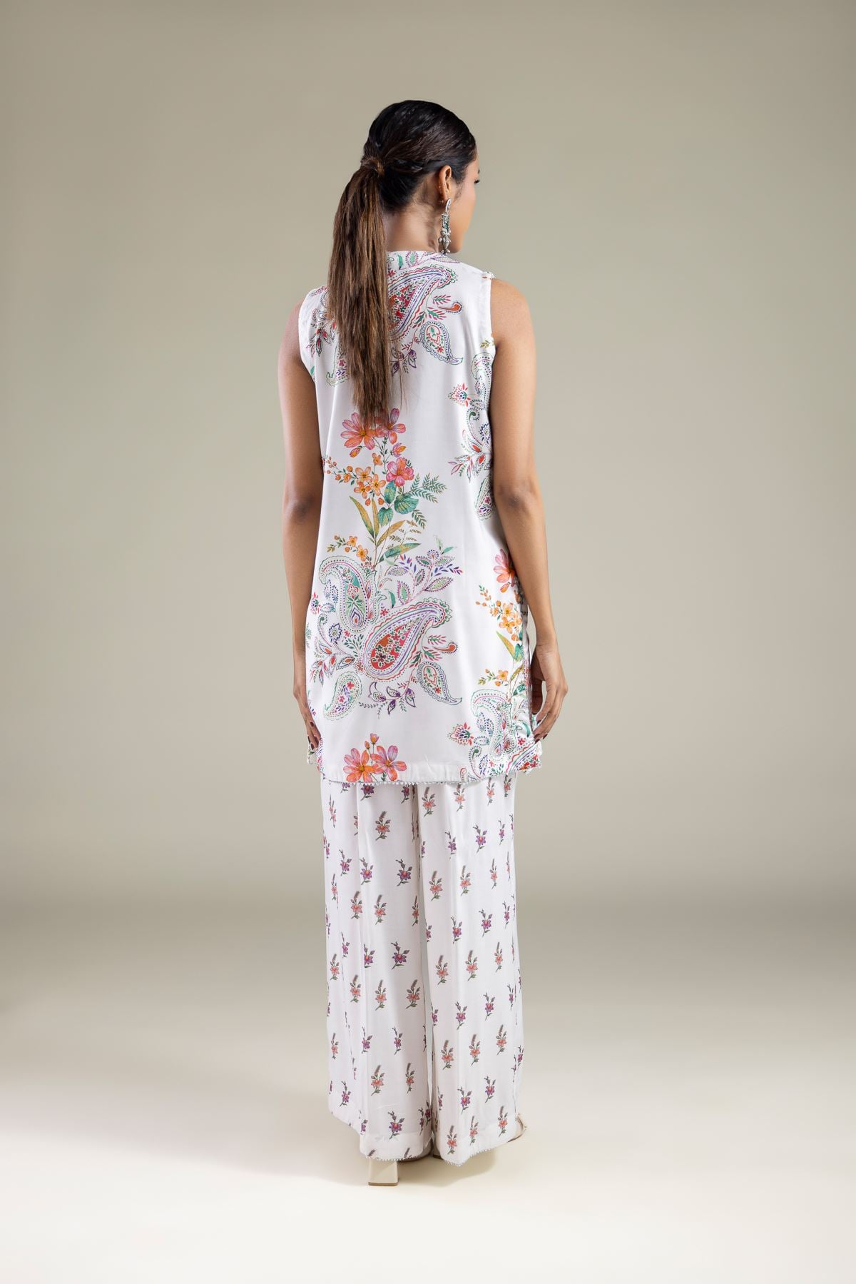 Embroidered Viscose Floral Sleeveless Kurta - 1-26-113-A-B-VG
