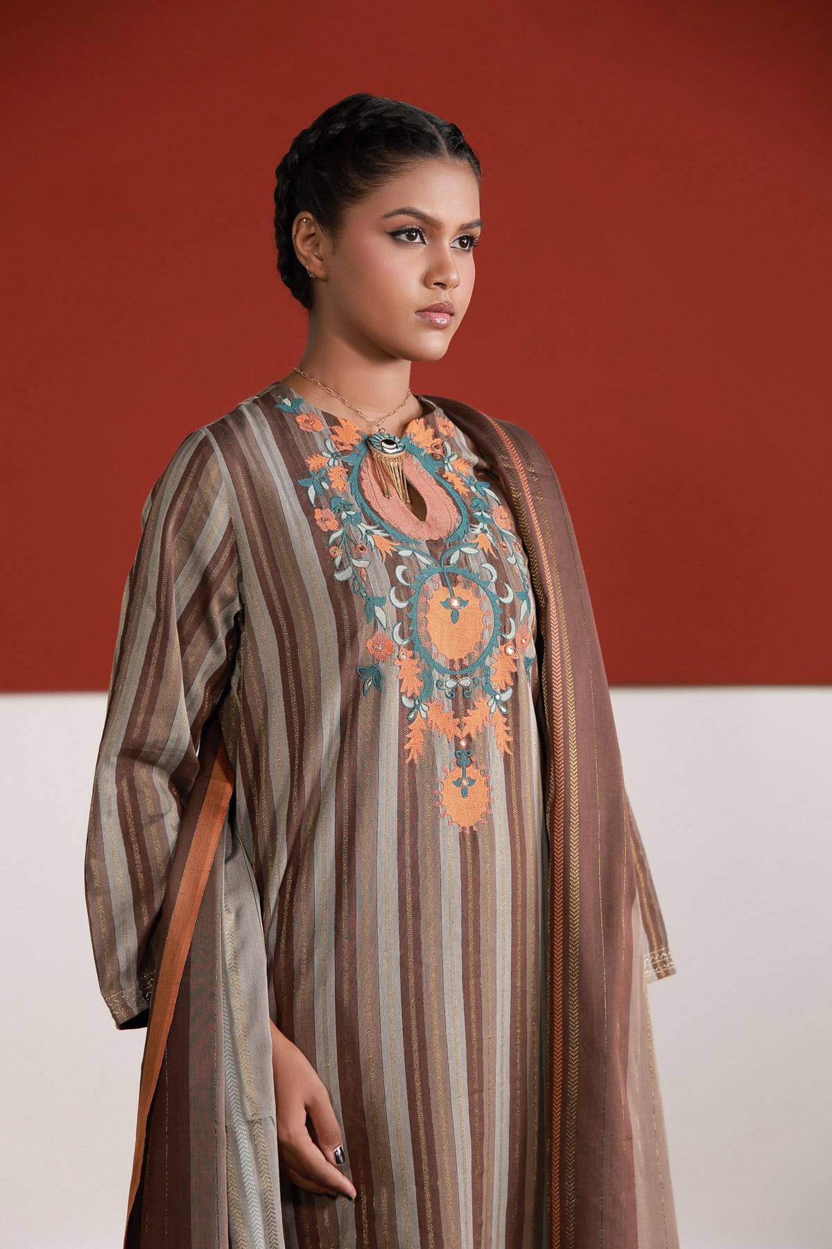 Yarn Dyed Handwoven Dupatta - 2-26-202-A-D-VG