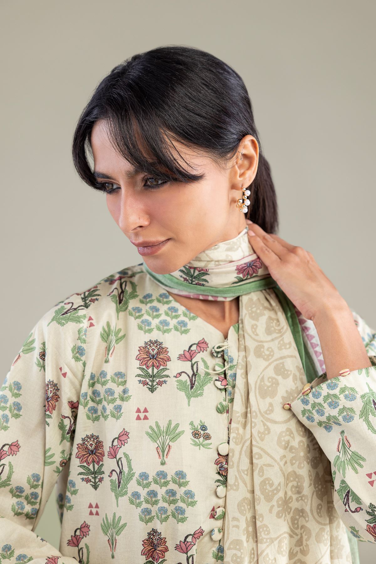 Lawn Lawn Floral Dupatta - 1-26-301-B-I1-VG