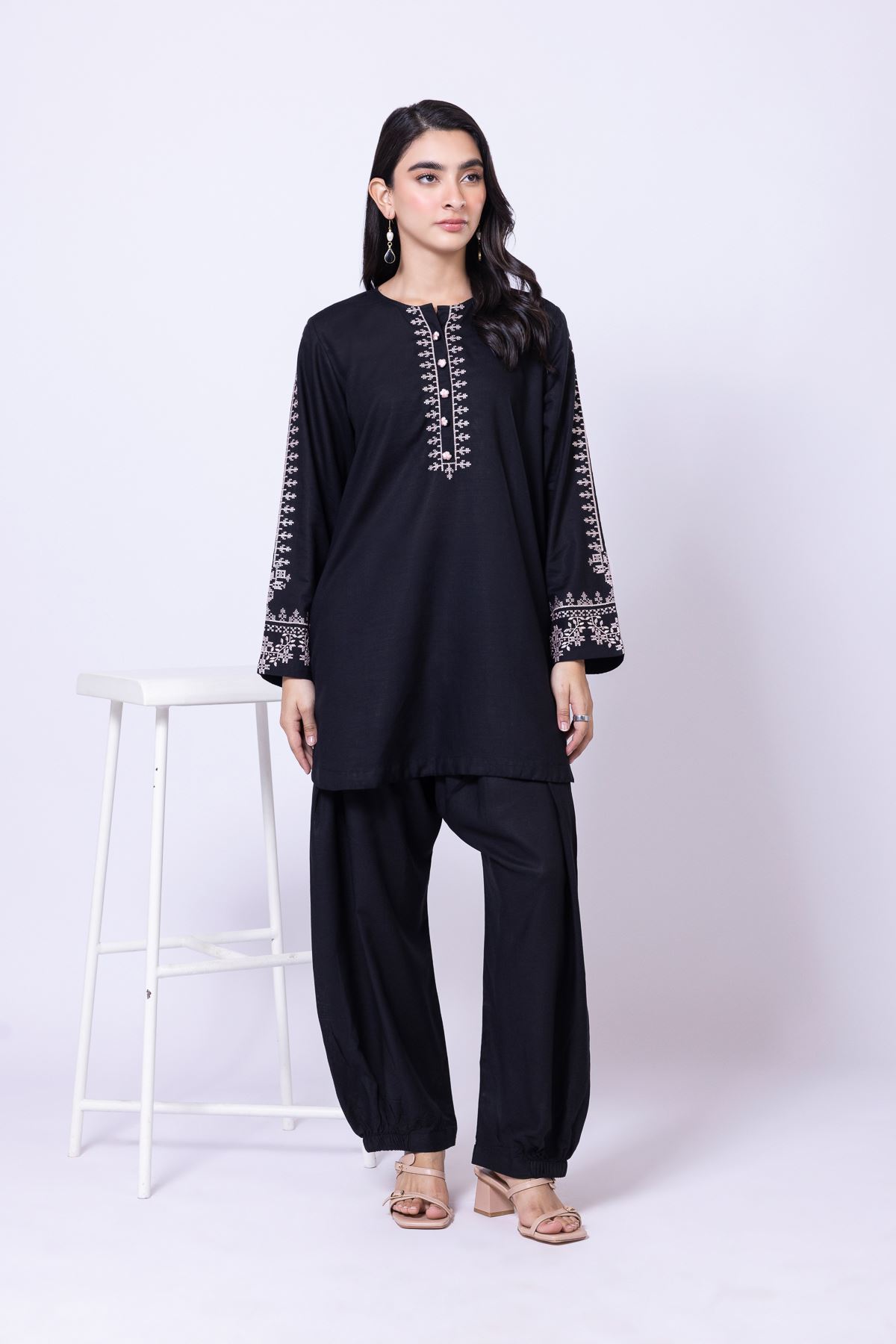 Embroidered Dull Raw Silk Kurta - 25-09-10E5-06TB-VG