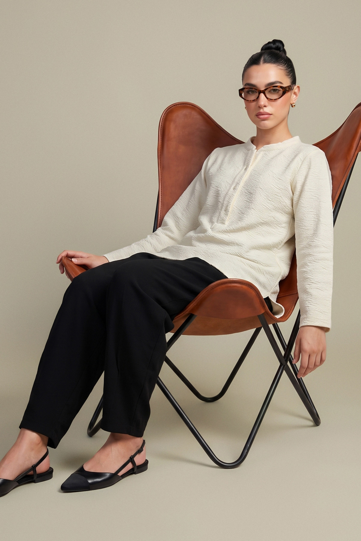 Dyed Textured Cotton Off-White Solid Sweatshirt - 2-26-308-A-G1-VG