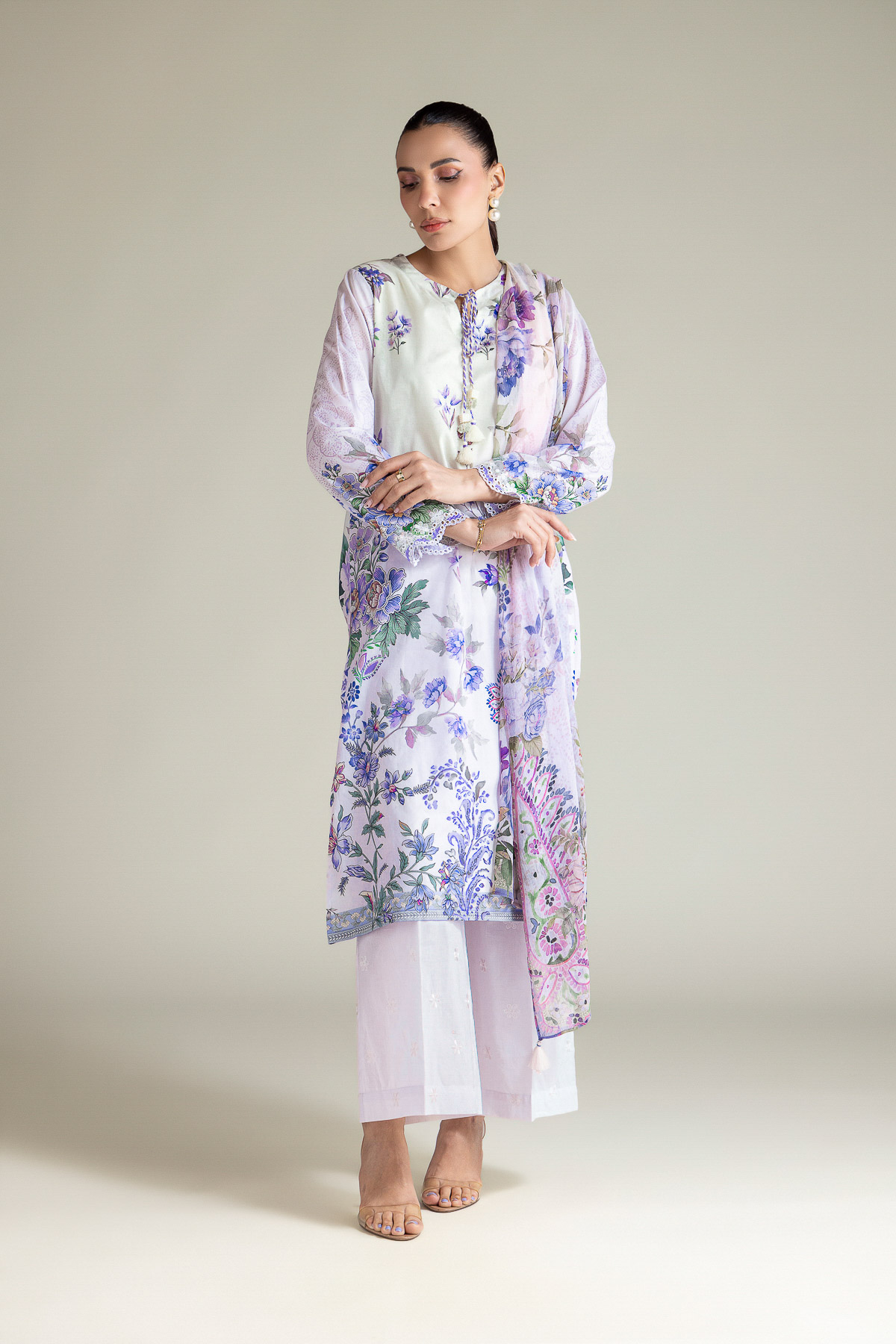 Embroidered Lawn Fabrics 3 Piece - T-A33-26-207FD1-VG