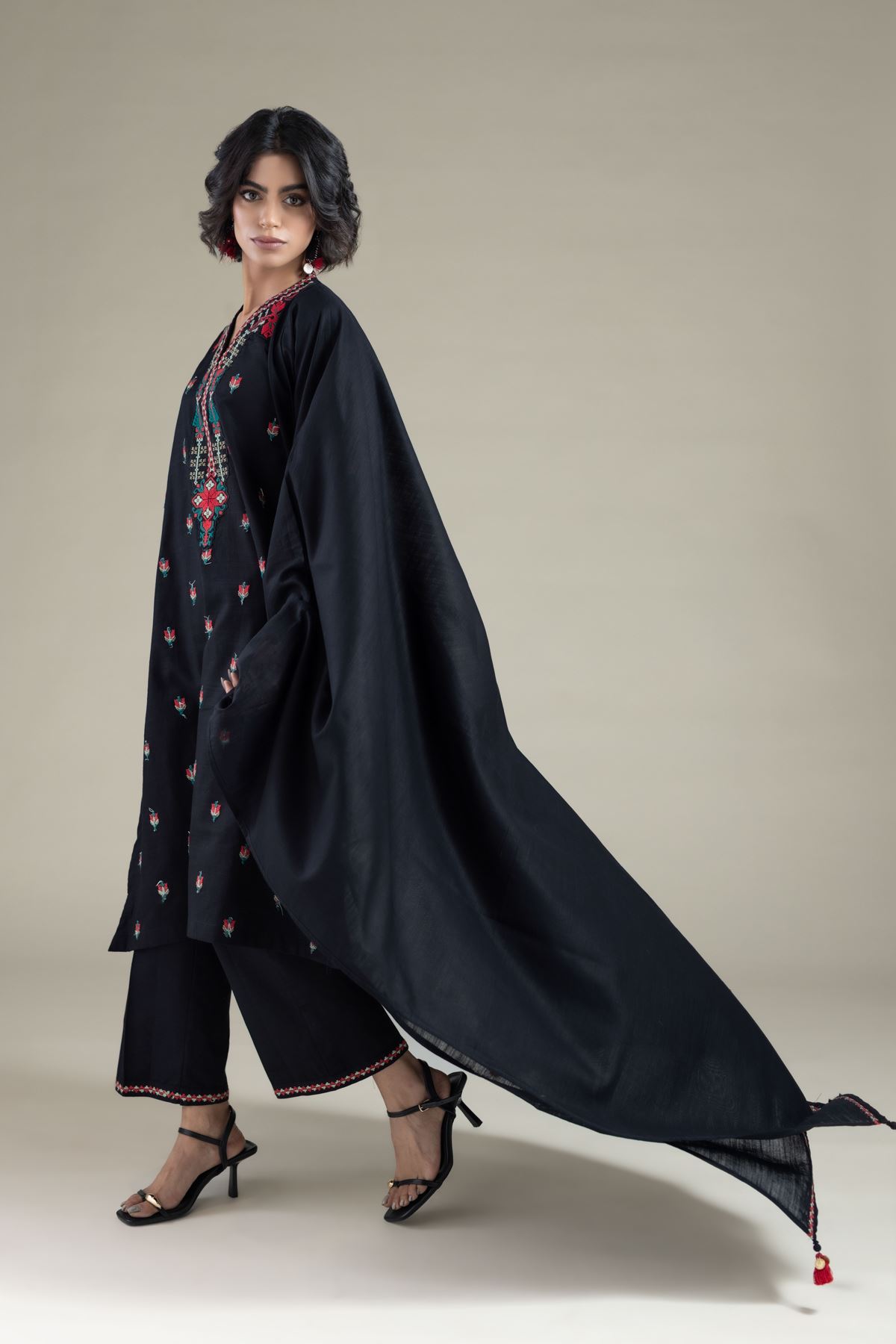 Embroidered Khaddar Pants - 25-06-6E8-01TB-VG
