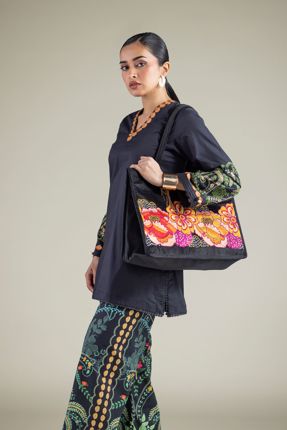 Embroidered Cambric Black Cambric Kurta - 1-26-133-A-D-VG