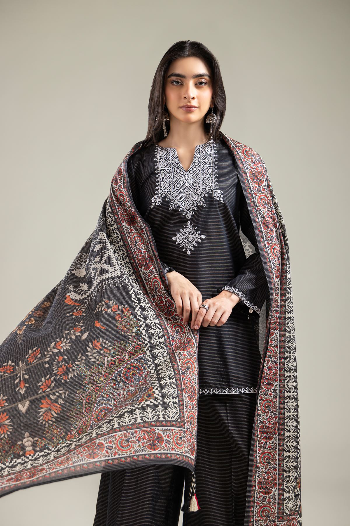 Embroidered Mesuri Black Mesuri Dupatta - 1-26-142-A-A-VG
