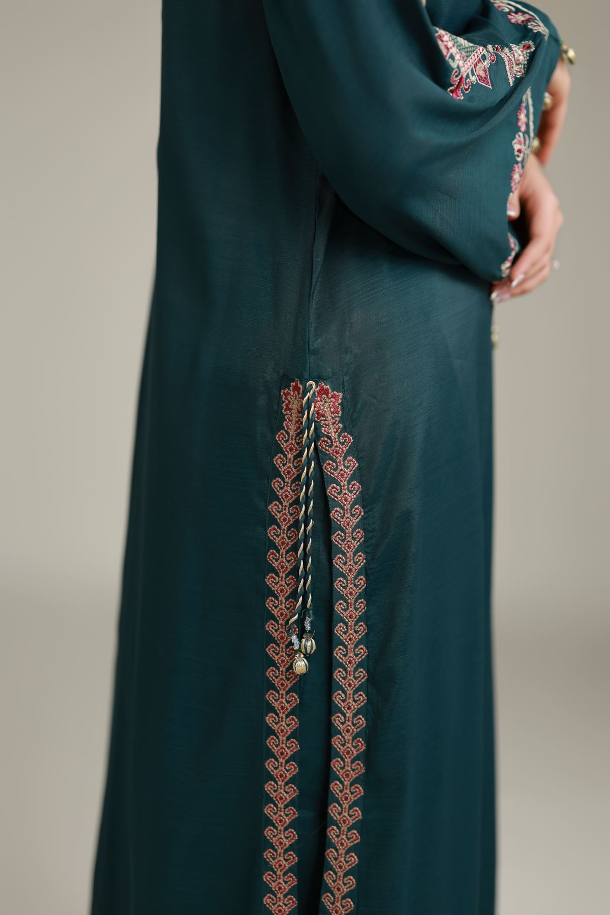 Embroidered Raw Silk Geometric Silk Kurta - A112-26-113EI2-VG