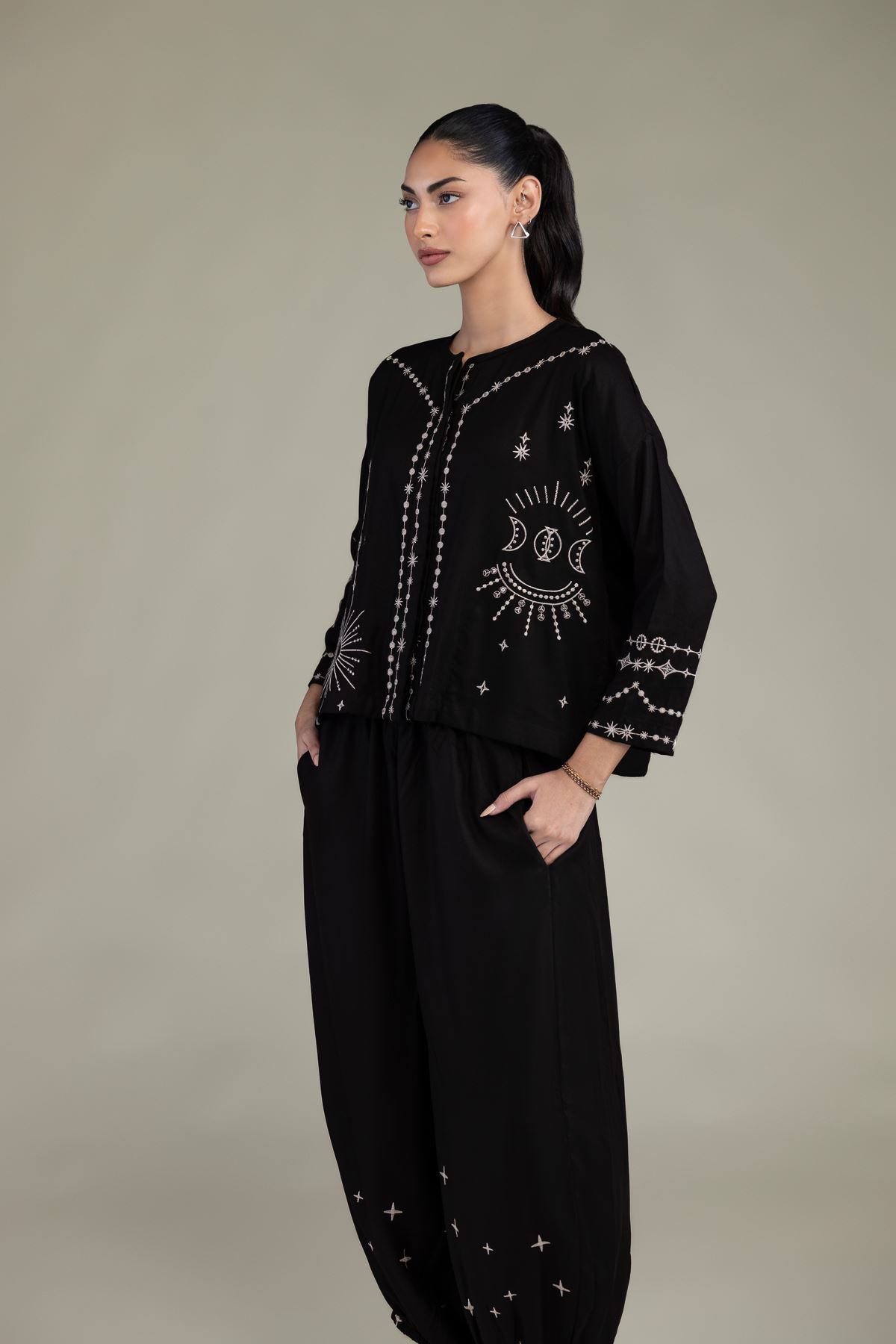 Embroidered Viscose Crepe Black Round-Neck Shirt - 14-26-301-B-D1-VG
