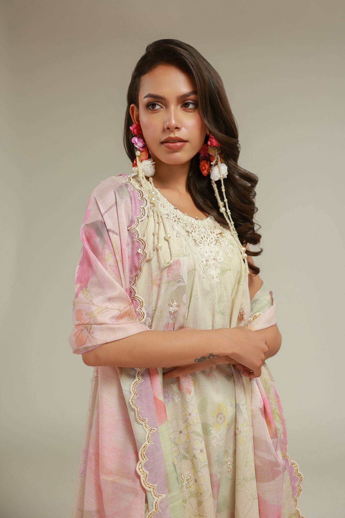 Embroidered Raw Silk Sleeveless 3-piece Set - 1-26-127-A-D-VG