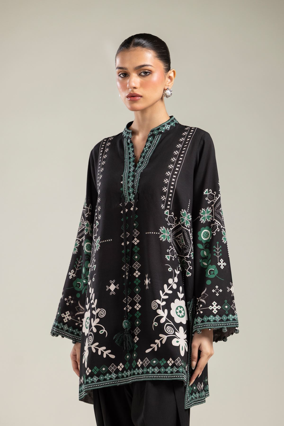 Embroidered Raw Silk Black V-Neck Kurta - 25-09-11E3-01TA-VG