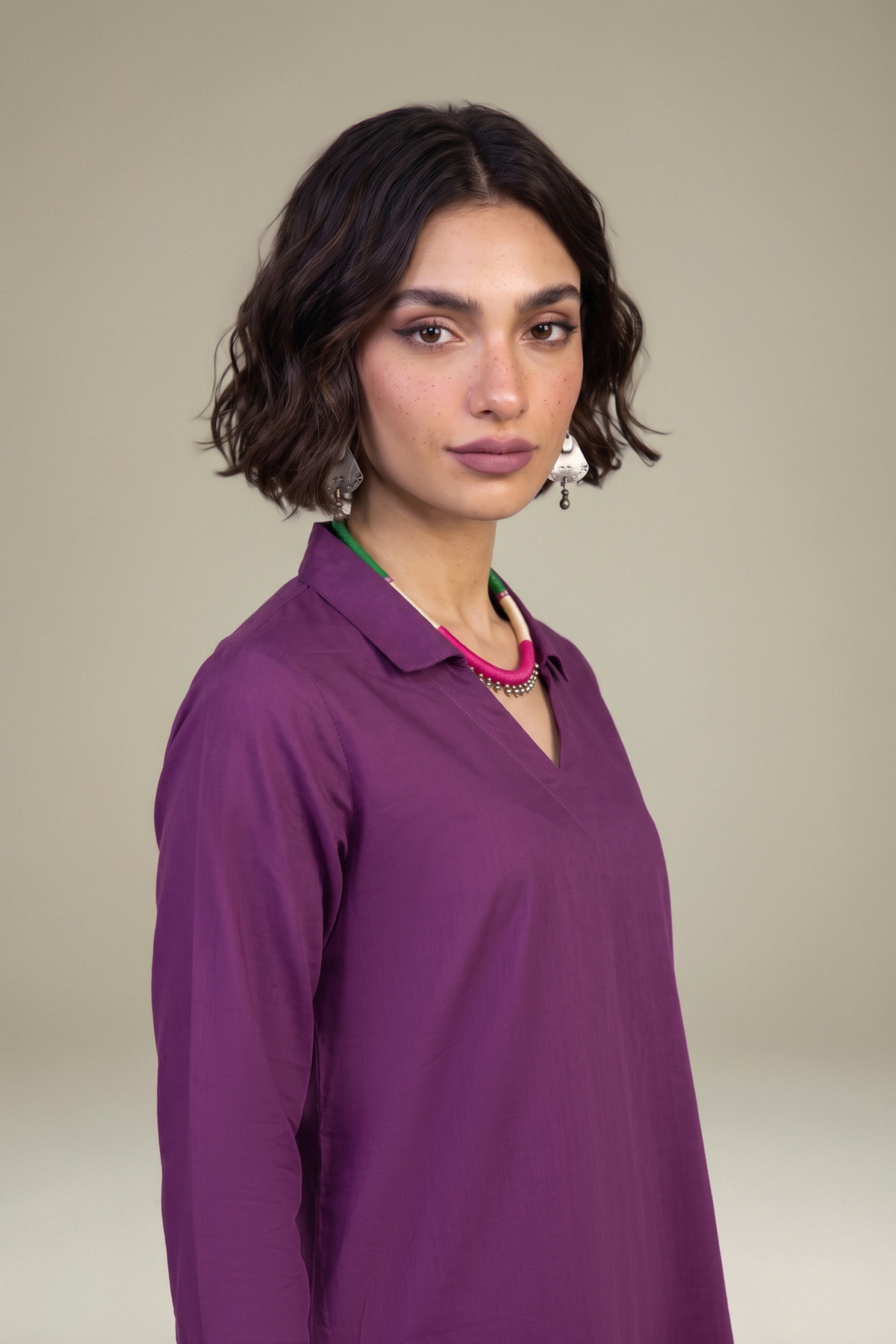 Dyed Poplin Poplin V-Neck Kurta - 1-26-408-A-A1-VG