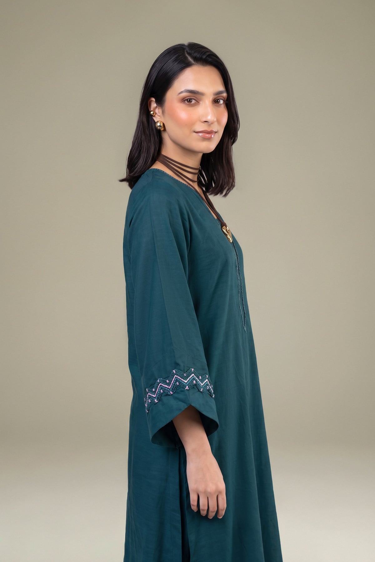 Embroidered Light Khaddar Tailored 2 Piece - 2-26-202-A-D-VG