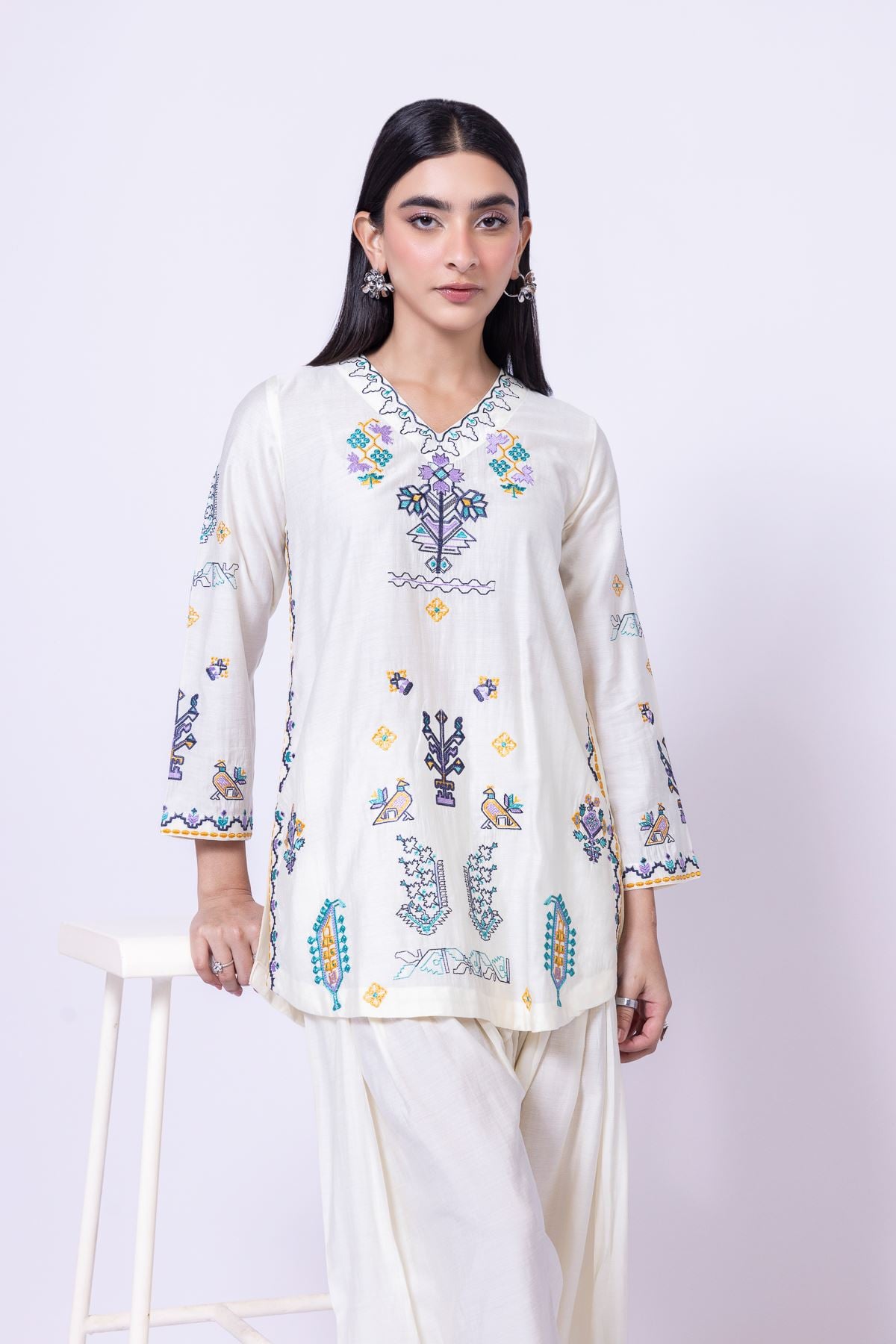 Embroidered Raw Silk Kurta - 1001904070