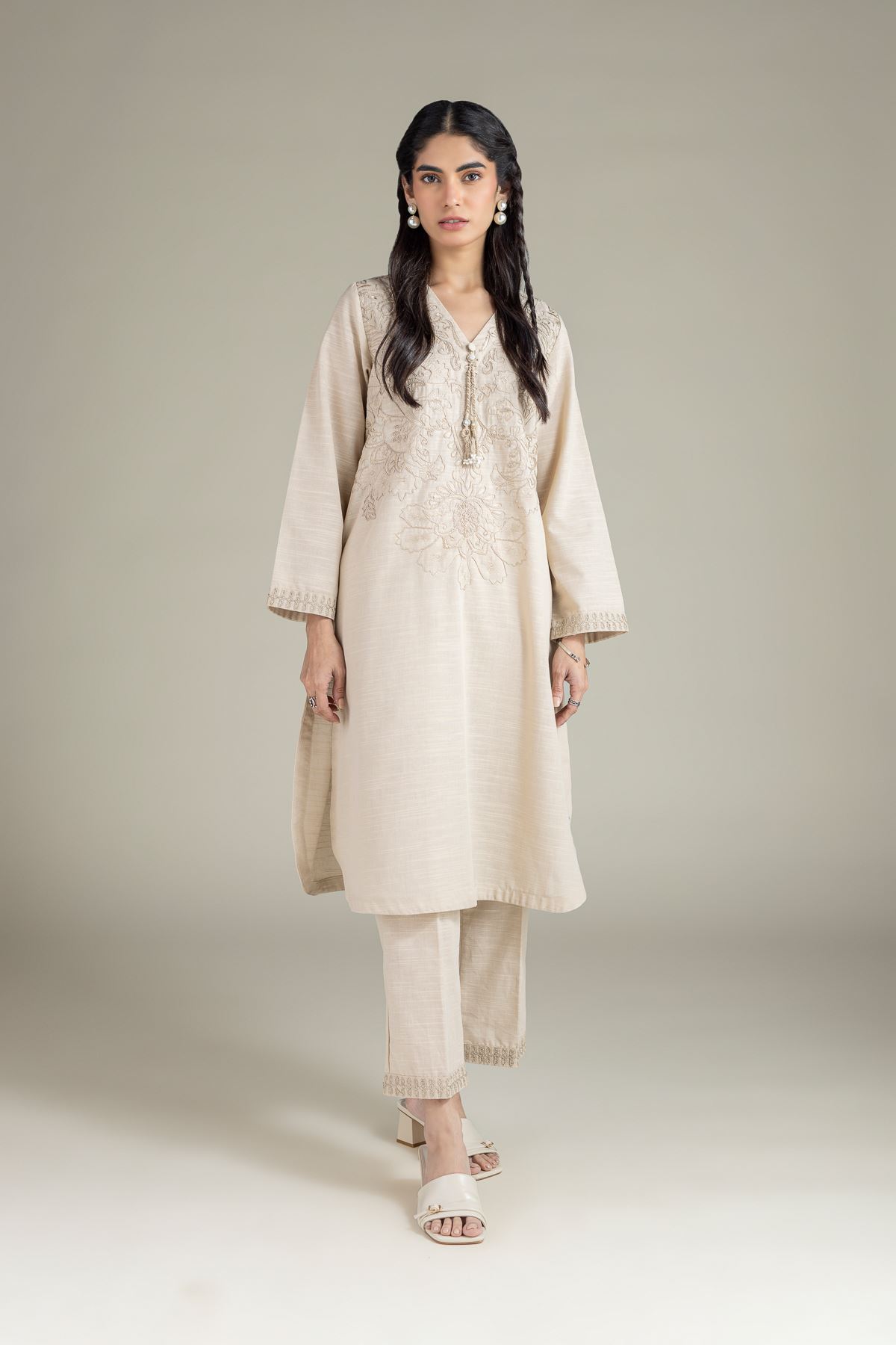 Embroidered Khaddar Kurta - 25-10-10S6-05TA-VG