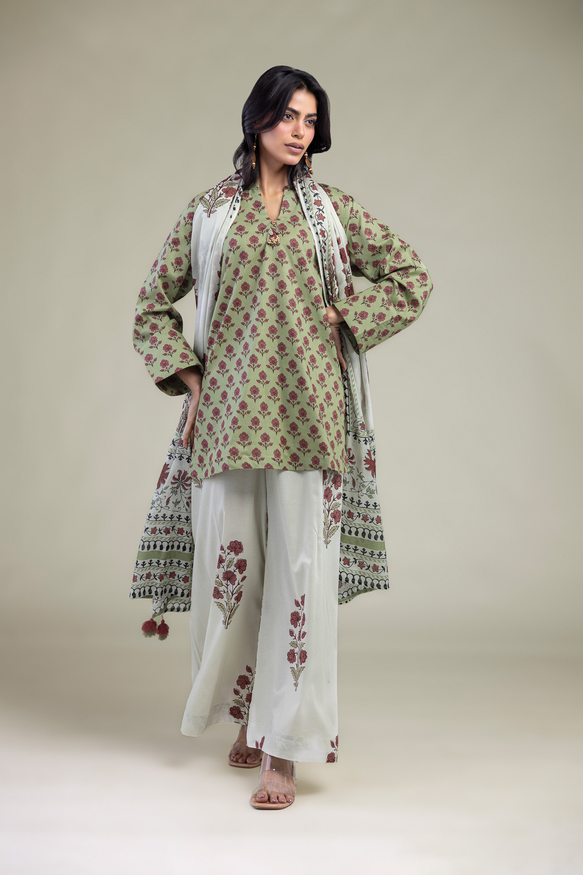 Printed Lawn Floral Cambric Dupatta - 1-26-102-A-F-VG