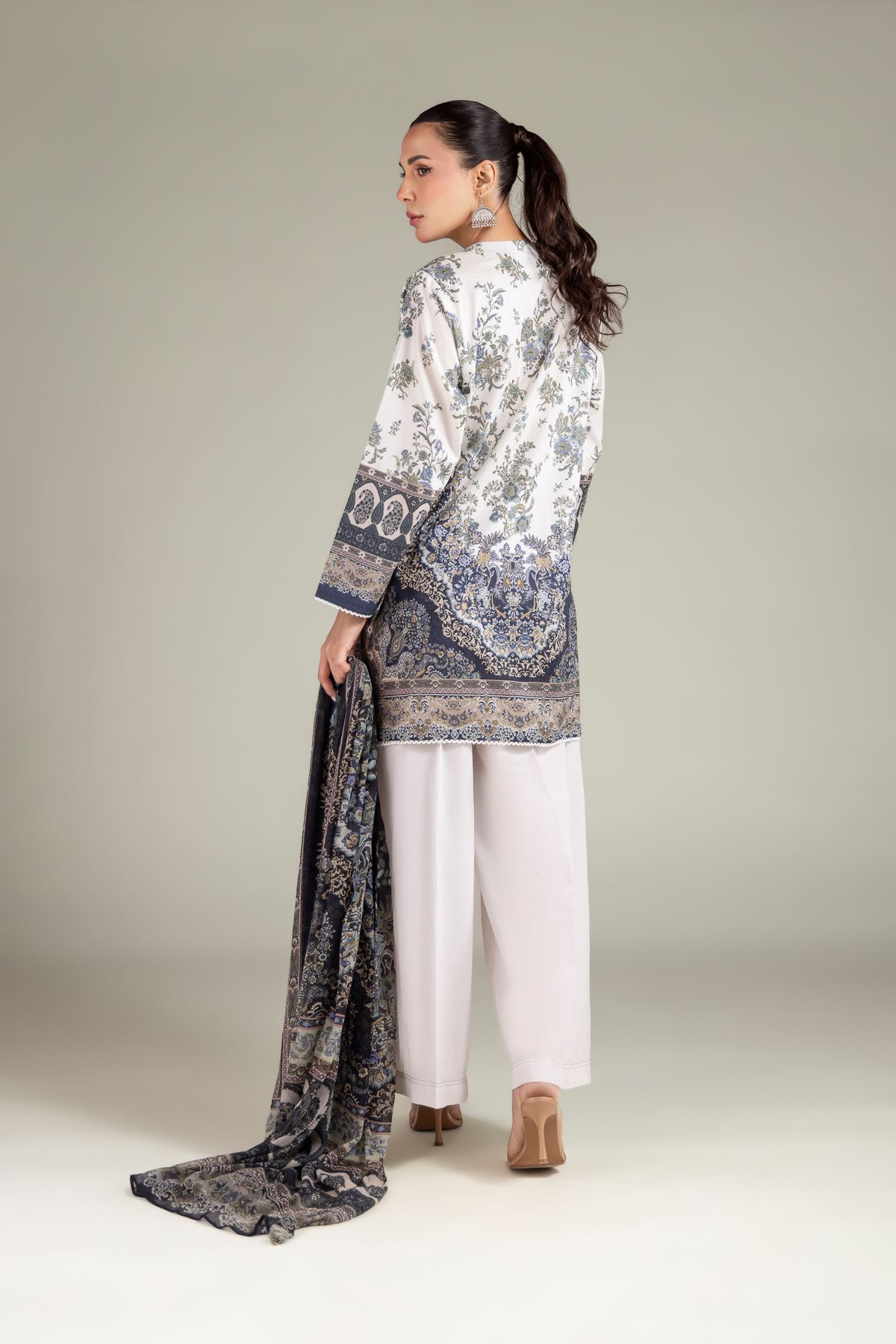 Embroidered Cotton Dobby Floral Tailored 3-Piece - T-A11-26-118FI2-VG