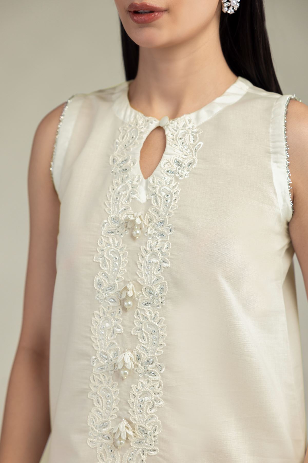 Embroidered Mesuri Short Sleeveless Kurta - 8-26-206-A-B1-VG