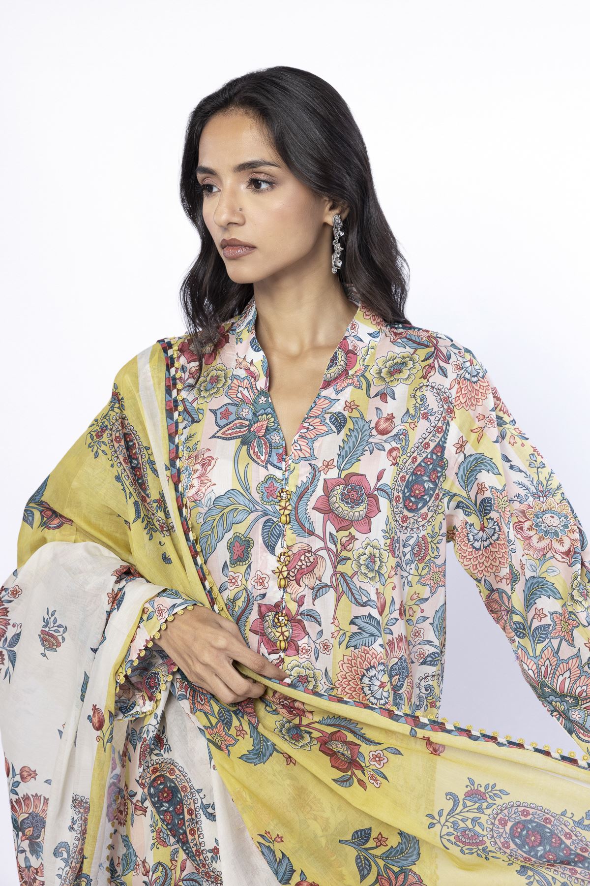 Embroidered Lawn Fabrics 3 Piece - 25-10-12E9-02TA-VG