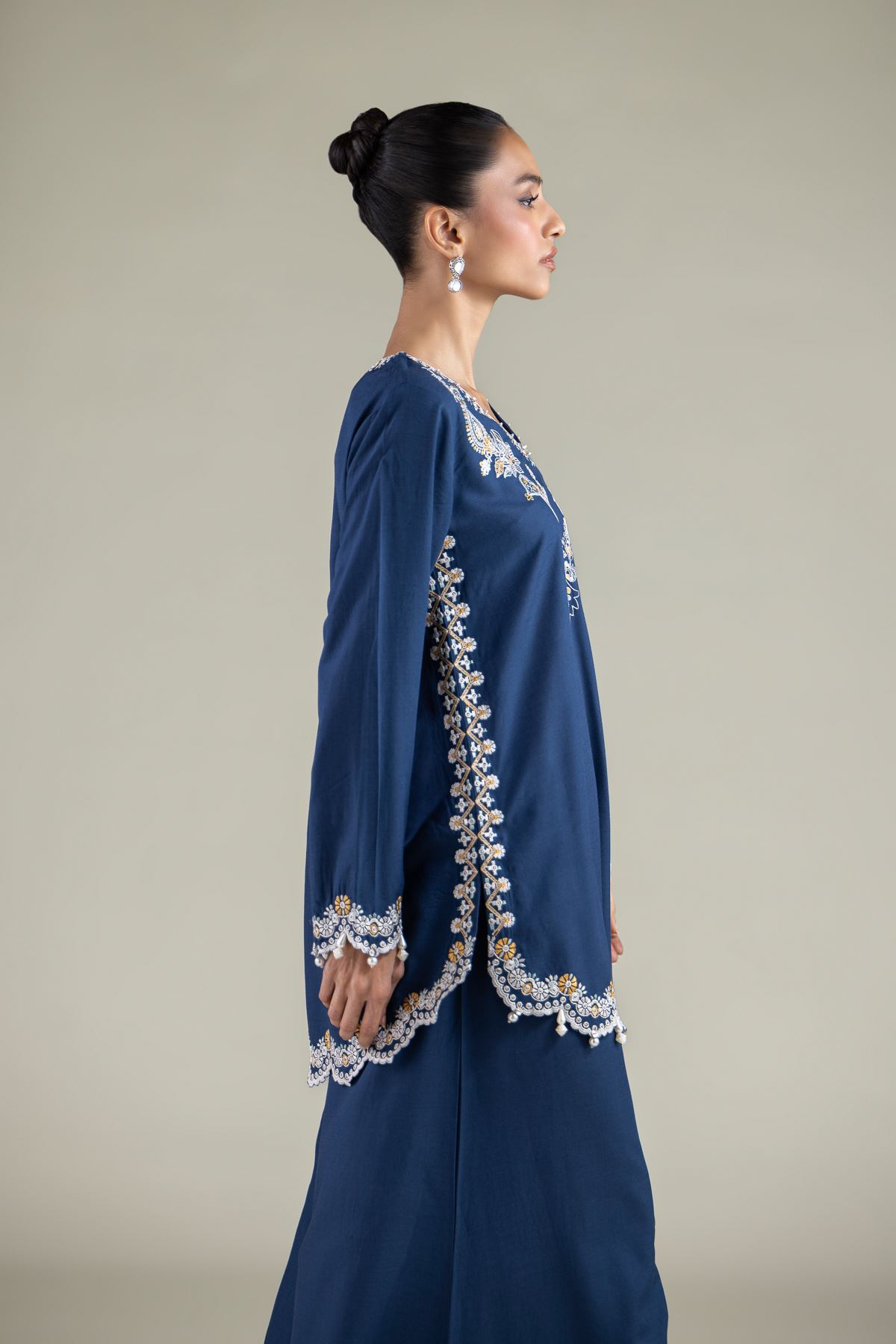 Embroidered Raw Silk Paisley V-Neck Kurta - 1-26-146-A-D-VG
