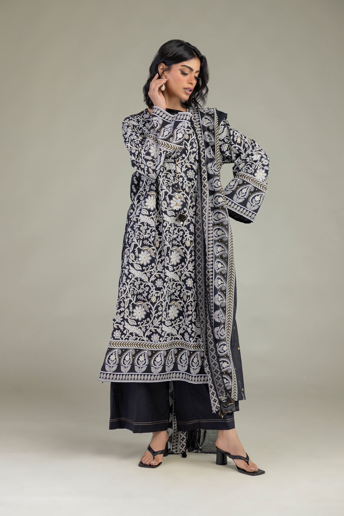 Printed Lawn Tailored 3-piece Lawn - 1-26-102-A-F-VG
