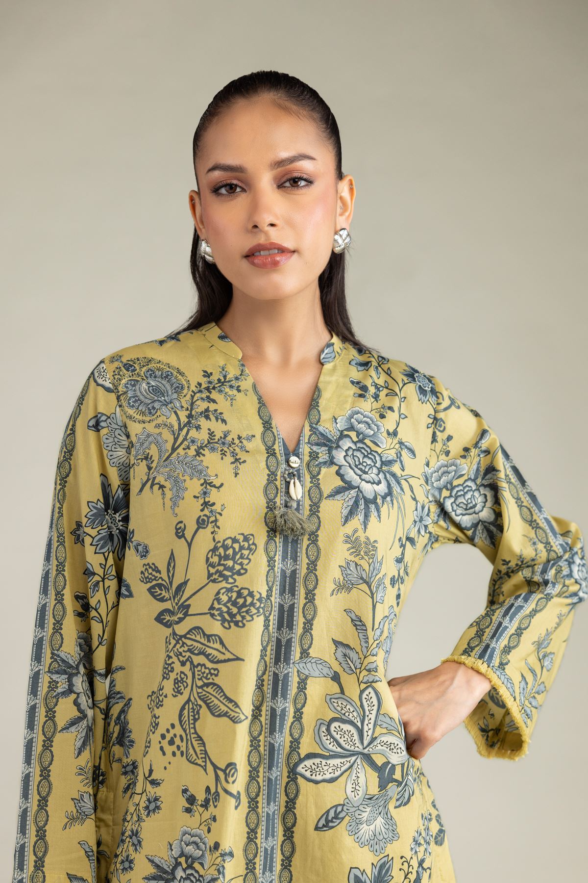 Printed Cambric Short V-Neck Kurta - 12-26-301-A-C1-VG