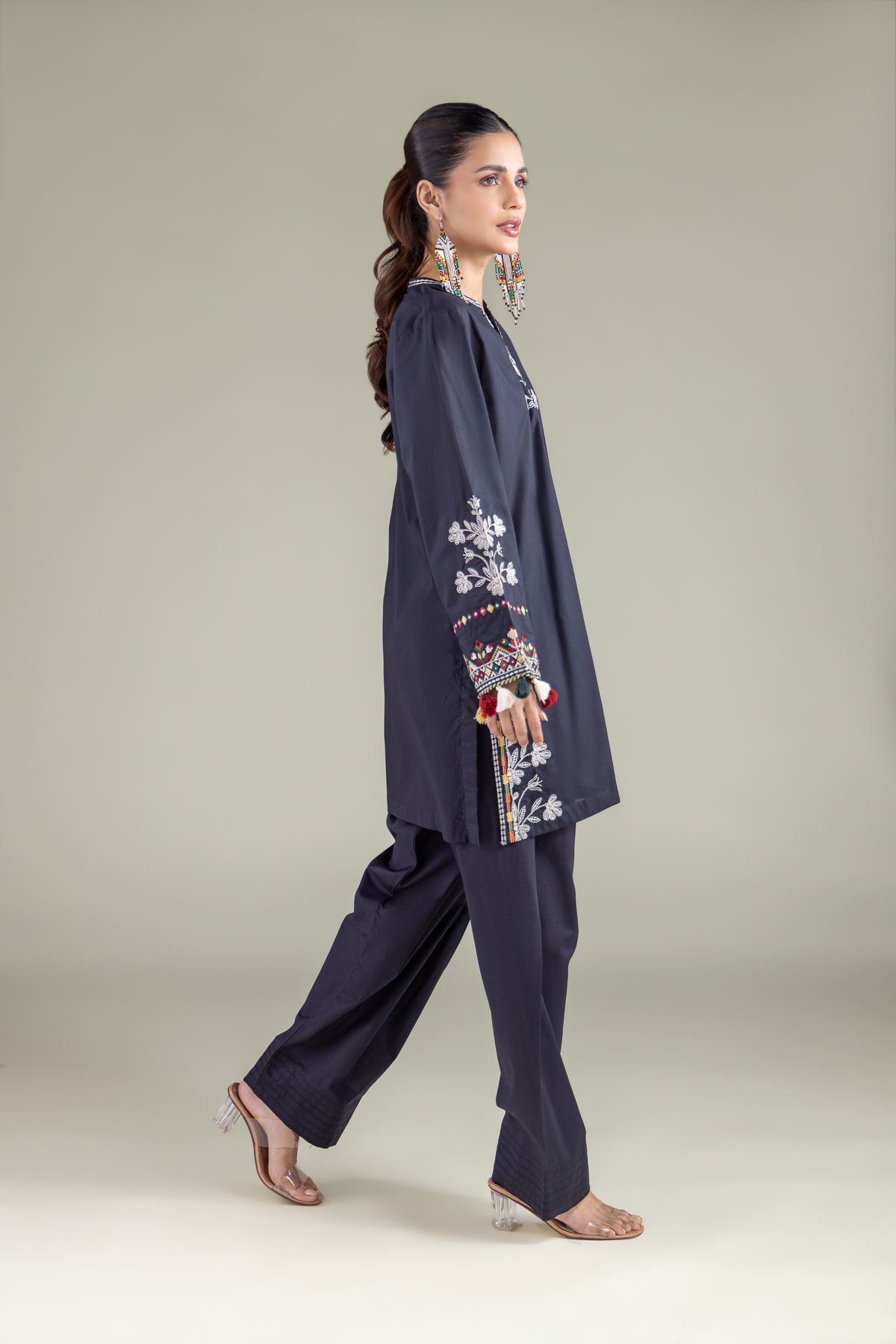 Embroidered Cambric Short V-Neck Kurta - 1-26-129-A-E-VG