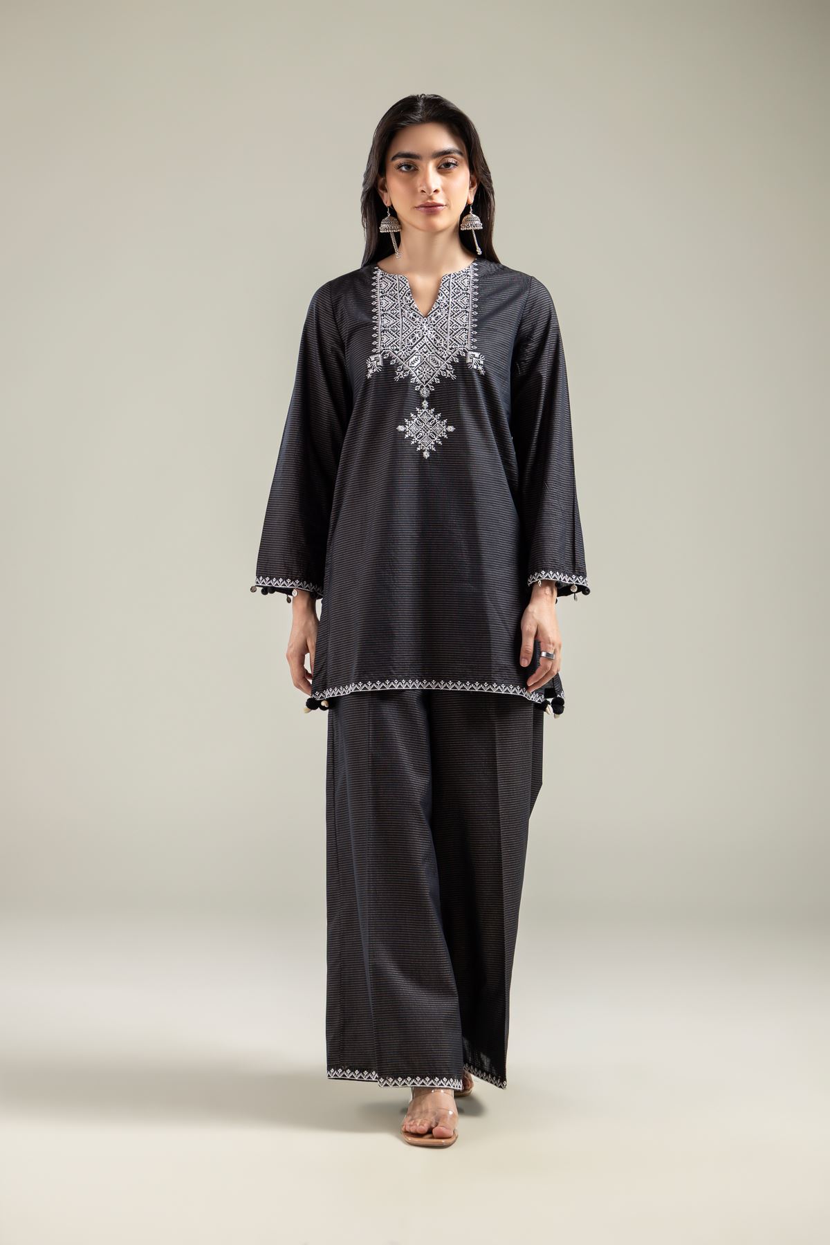 Embroidered Mesuri V-Neck Black Kurta - T-A22-26-120FF1-VG
