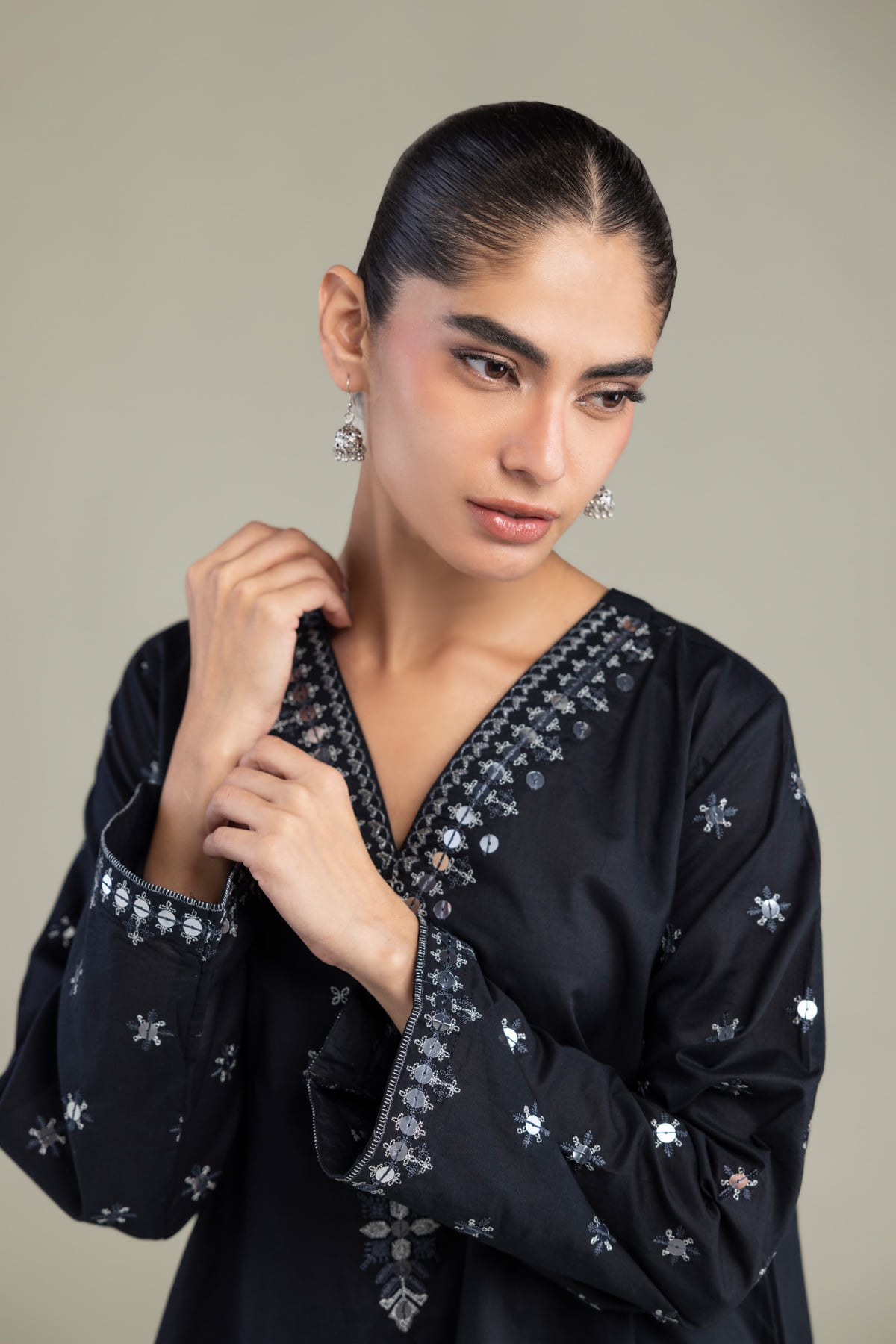Embroidered Cambric Black V-neck Kurta - 1-26-102-A-F-VG