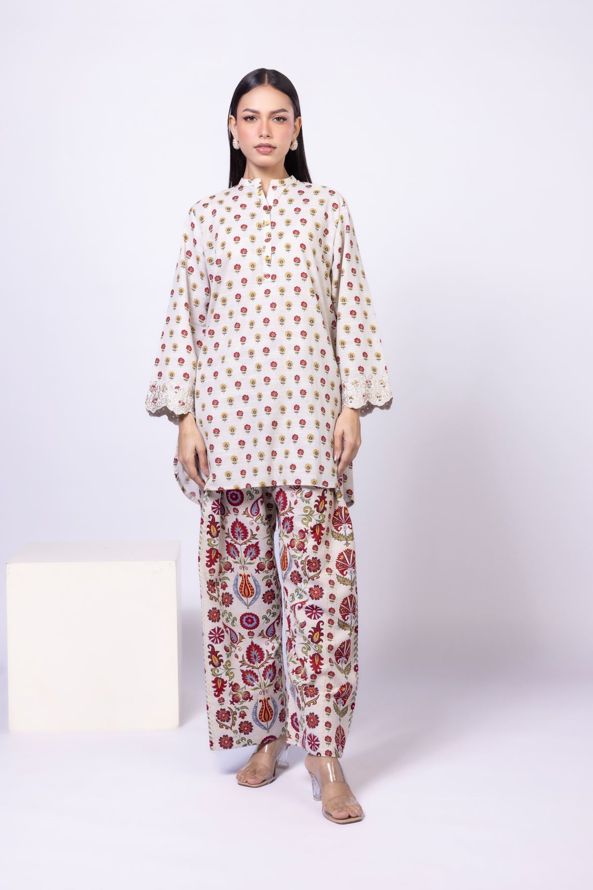 Embroidered Khaddar Kurta - 25-10-11E6-07TA-VG