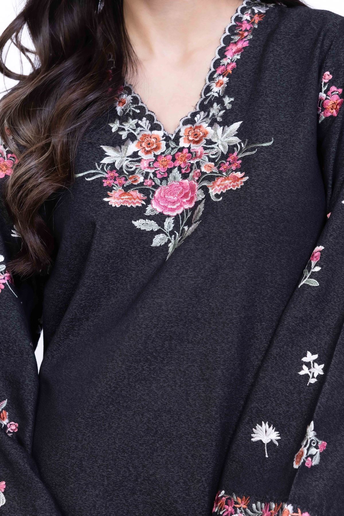 Embroidered Karandi Kurta - 25-09-11E5-02TA-VG