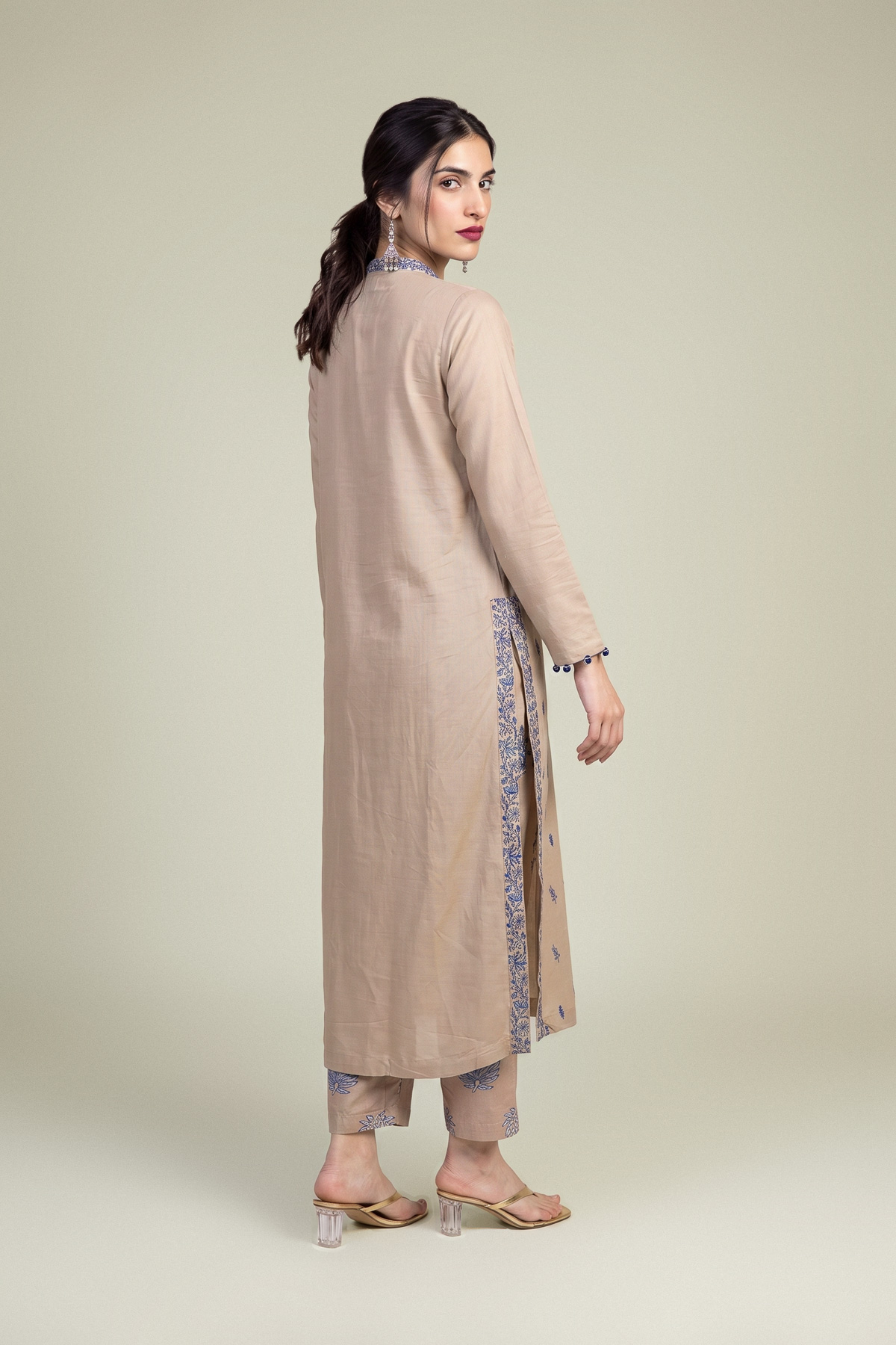 Embroidered Raw Silk Raw Silk Kurta - 1-26-309-B-D1-VG